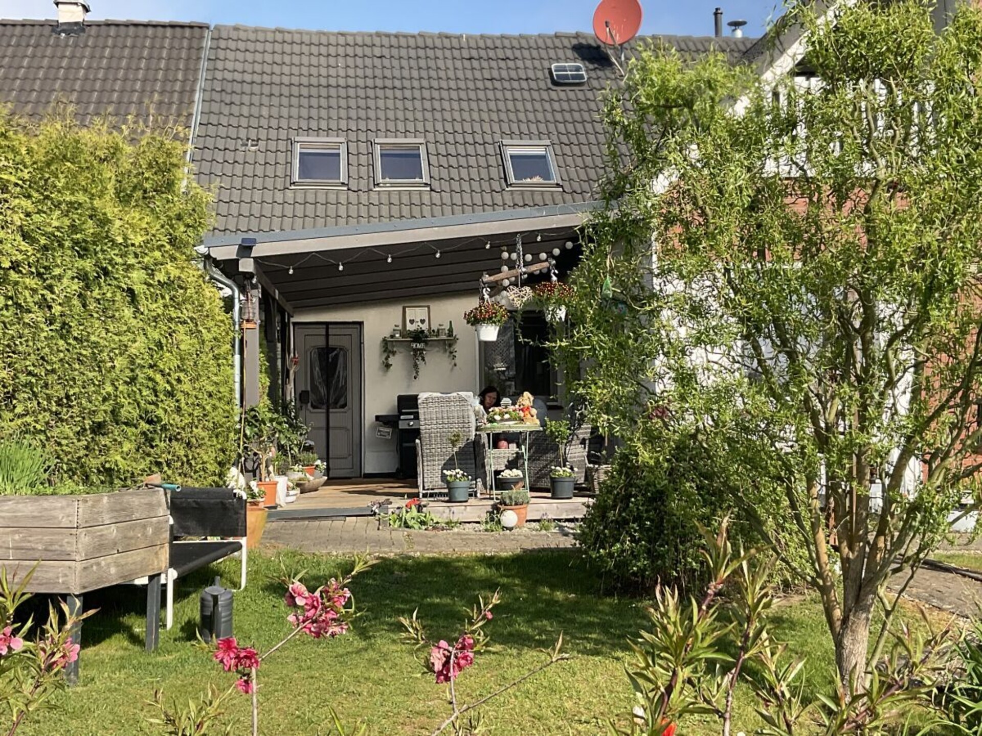 Ruim zolderappartement met balkon en wellness in Neu Schloen - foto 5