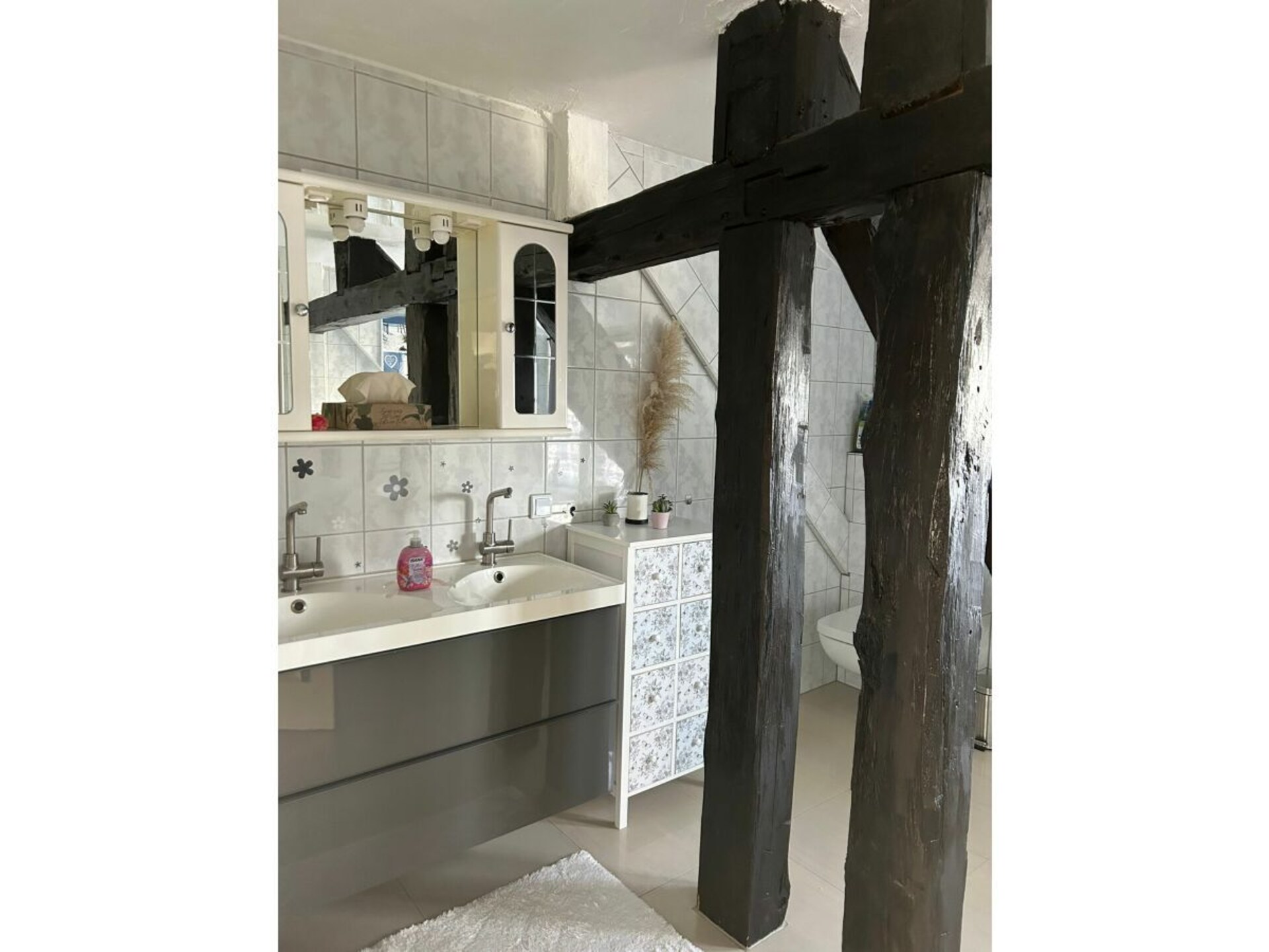 Ruim zolderappartement met balkon en wellness in Neu Schloen - foto 10