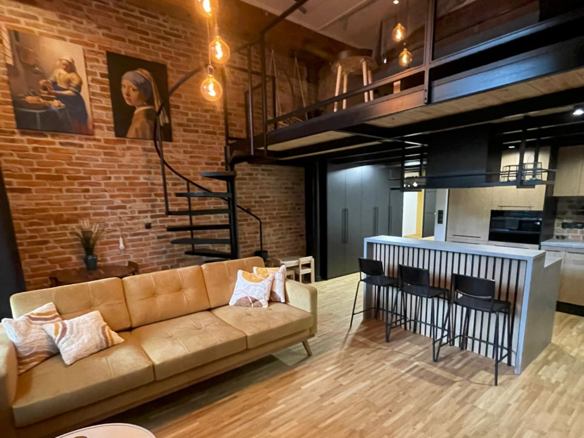 Ruim en sfeervol loft-appartement in het hart van Lodz - foto 2