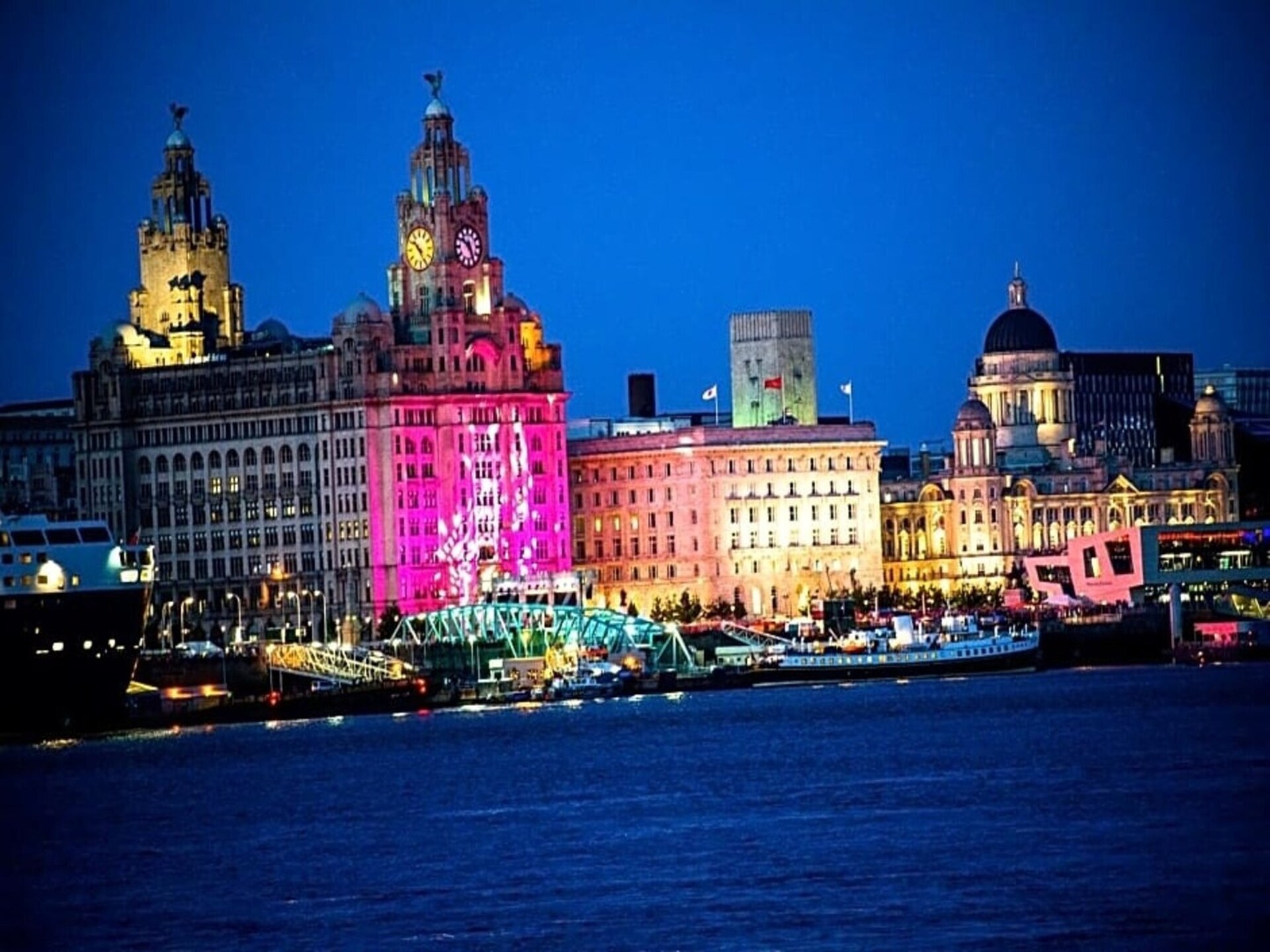 Moderne Junior Suite in Liverpool met uitzicht op de Mersey - foto 26