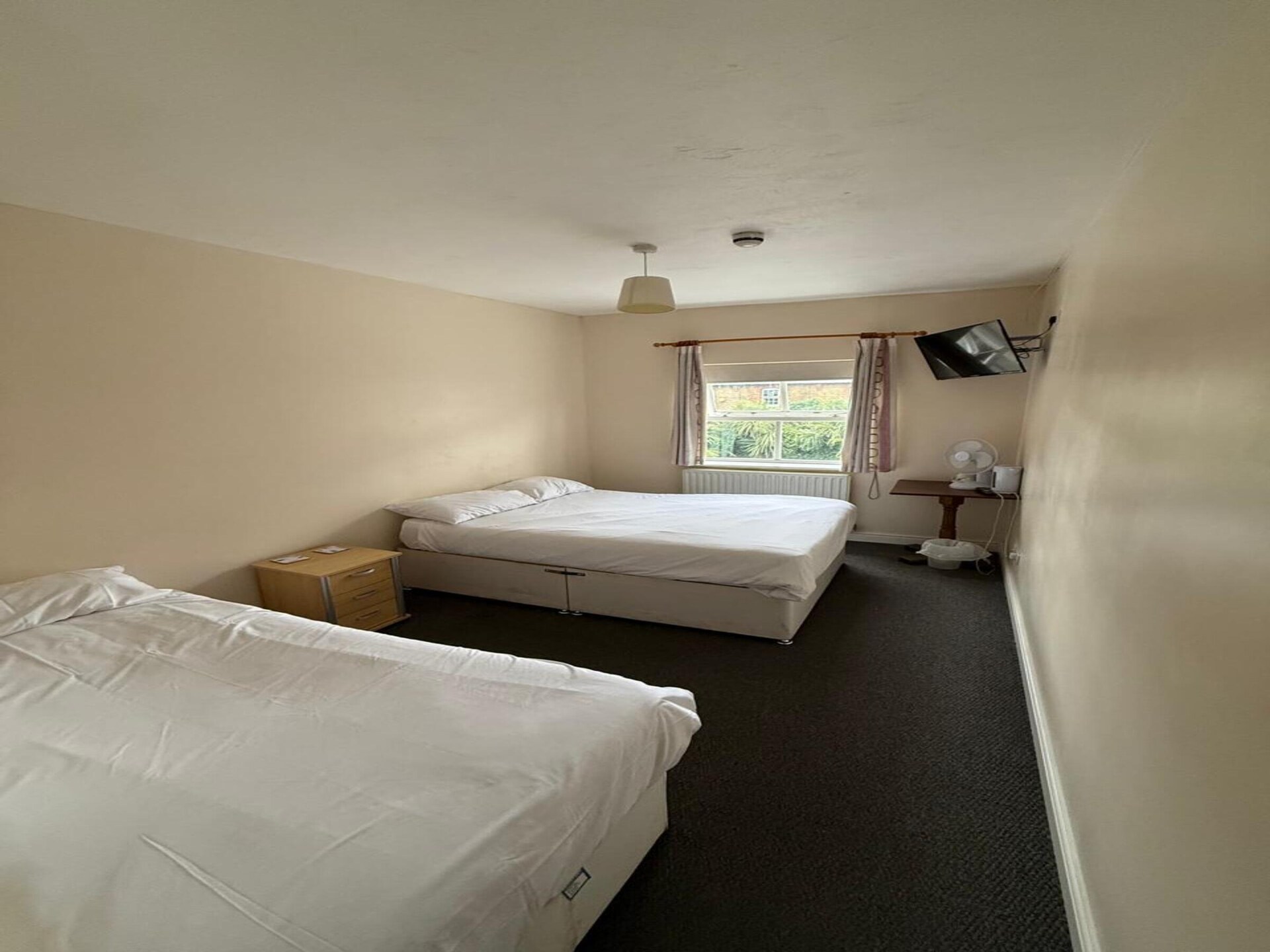 Knusse Twin Room bij The Watmans Arms – Landelijk Hersham, vlakbij Londen - foto 11