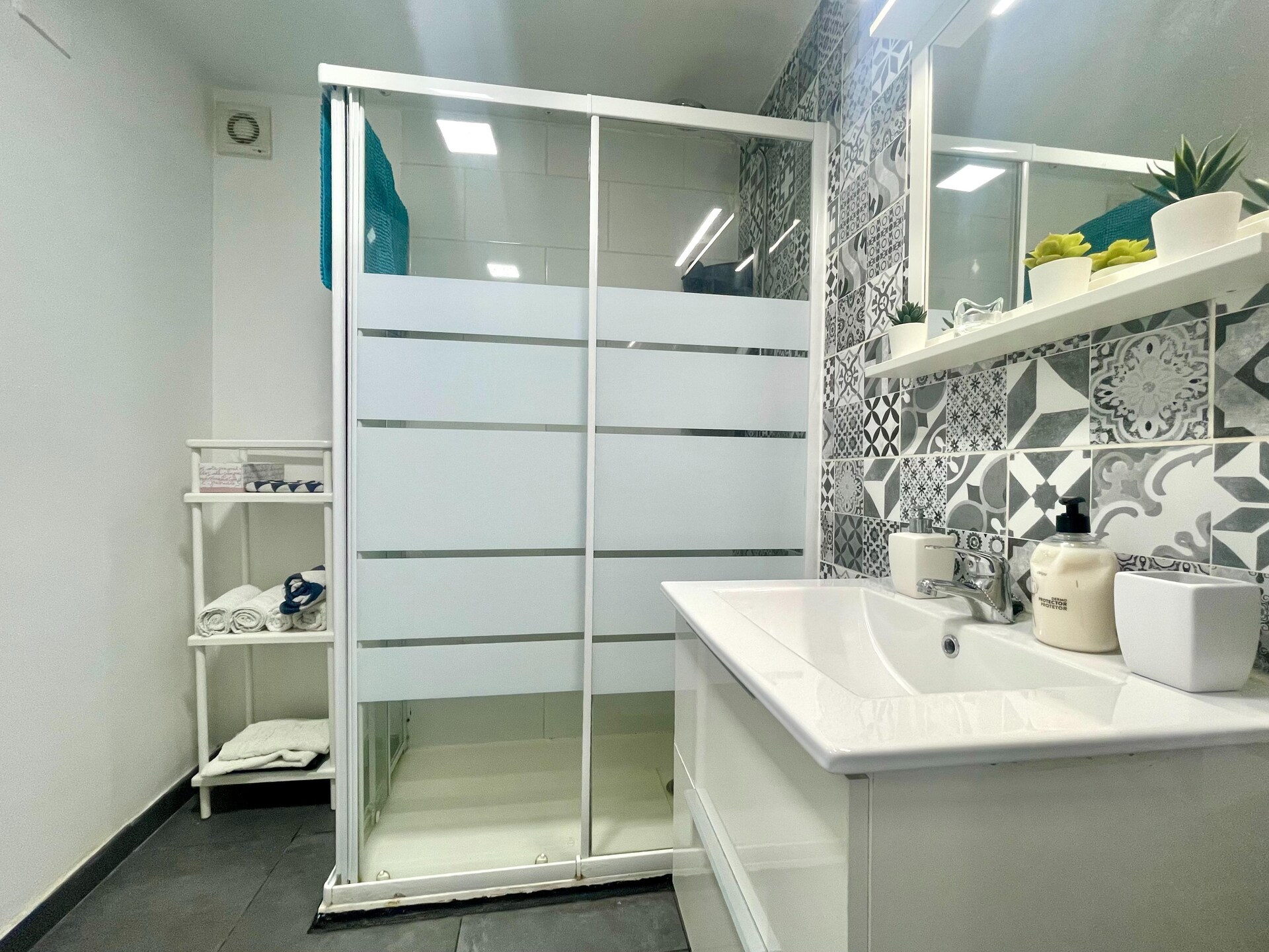 Op 600 m van het strand: sfeervol appartement in Torremolinos - foto 25