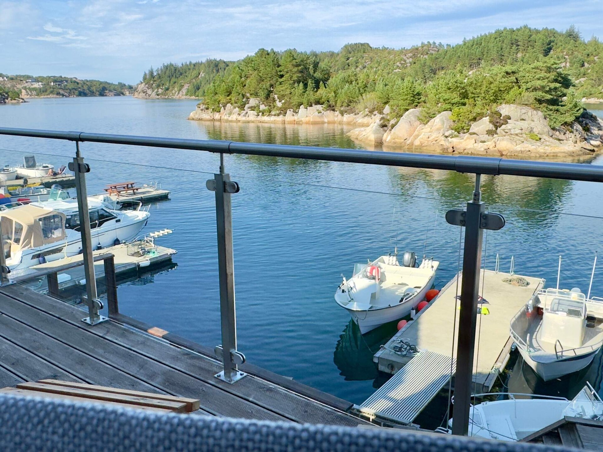Luxe waterwoning in Urangsvåg – 5 slaapkamers & uitzicht op zee - foto 1