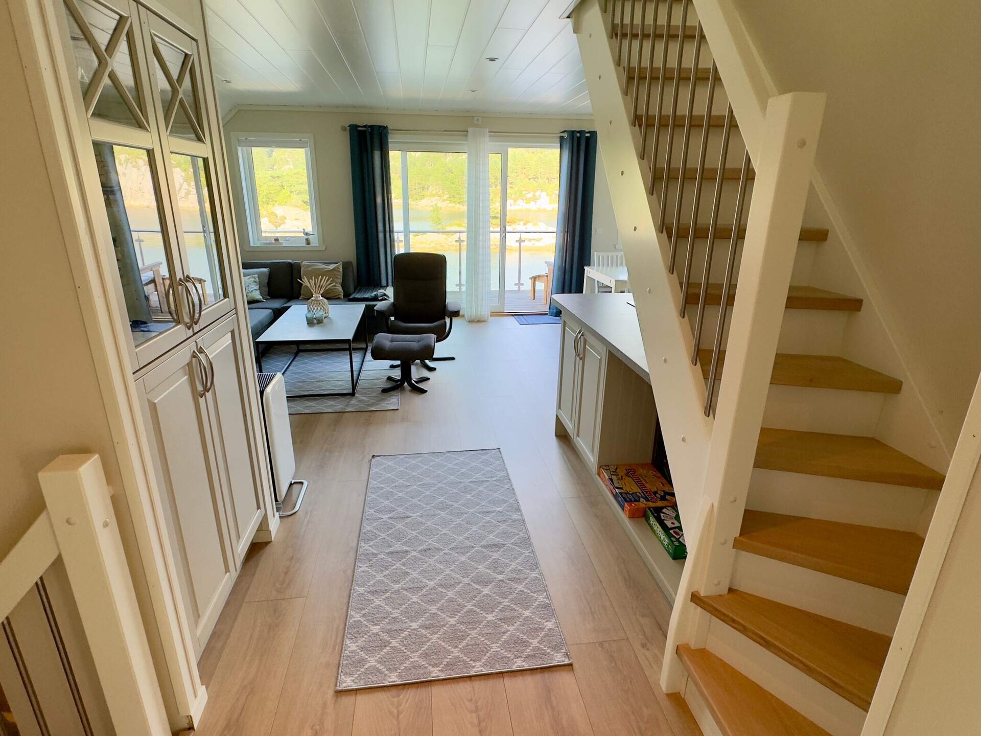 Luxe waterwoning in Urangsvåg – 5 slaapkamers & uitzicht op zee - foto 18