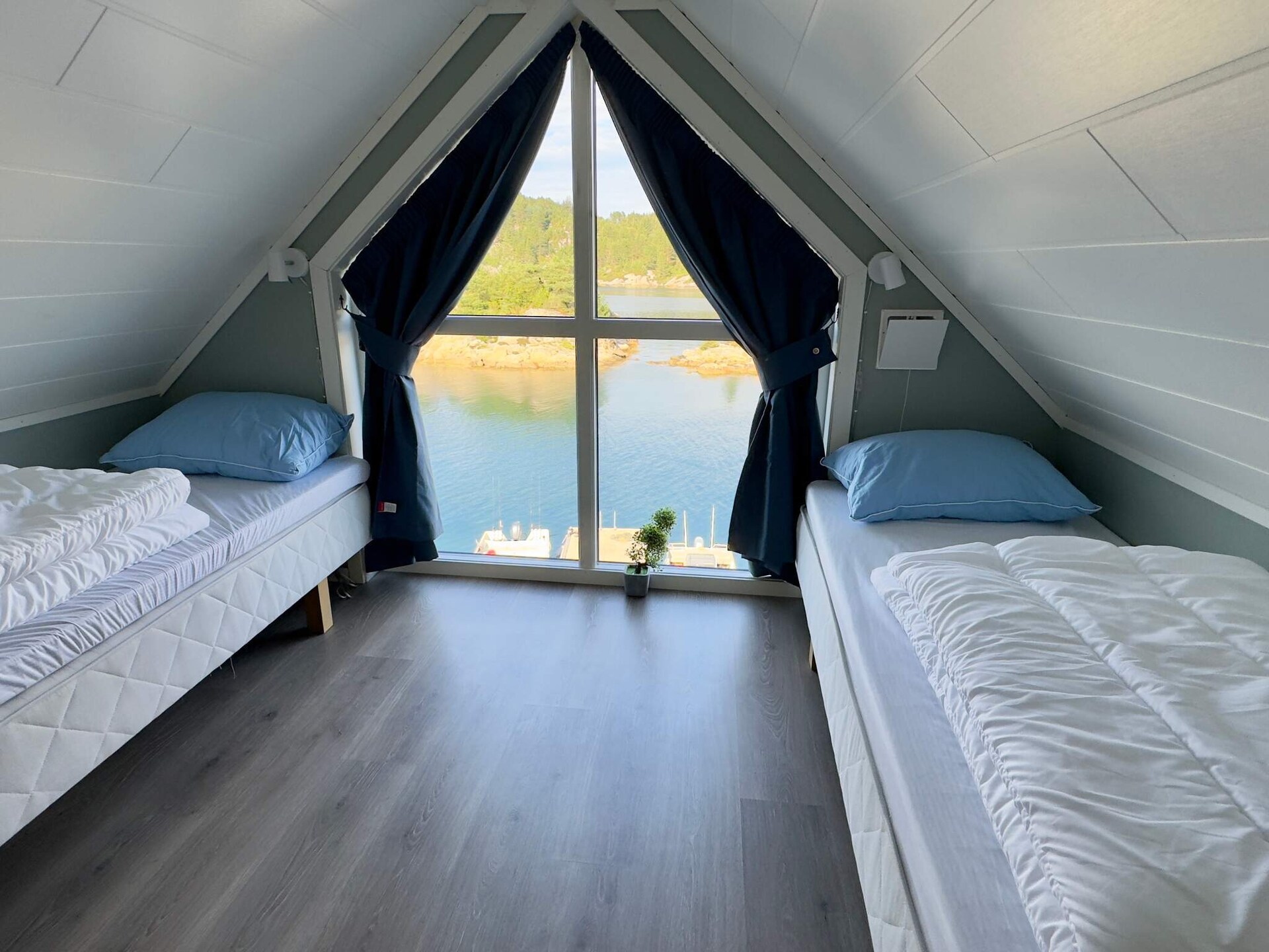 Luxe waterwoning in Urangsvåg – 5 slaapkamers & uitzicht op zee - foto 22