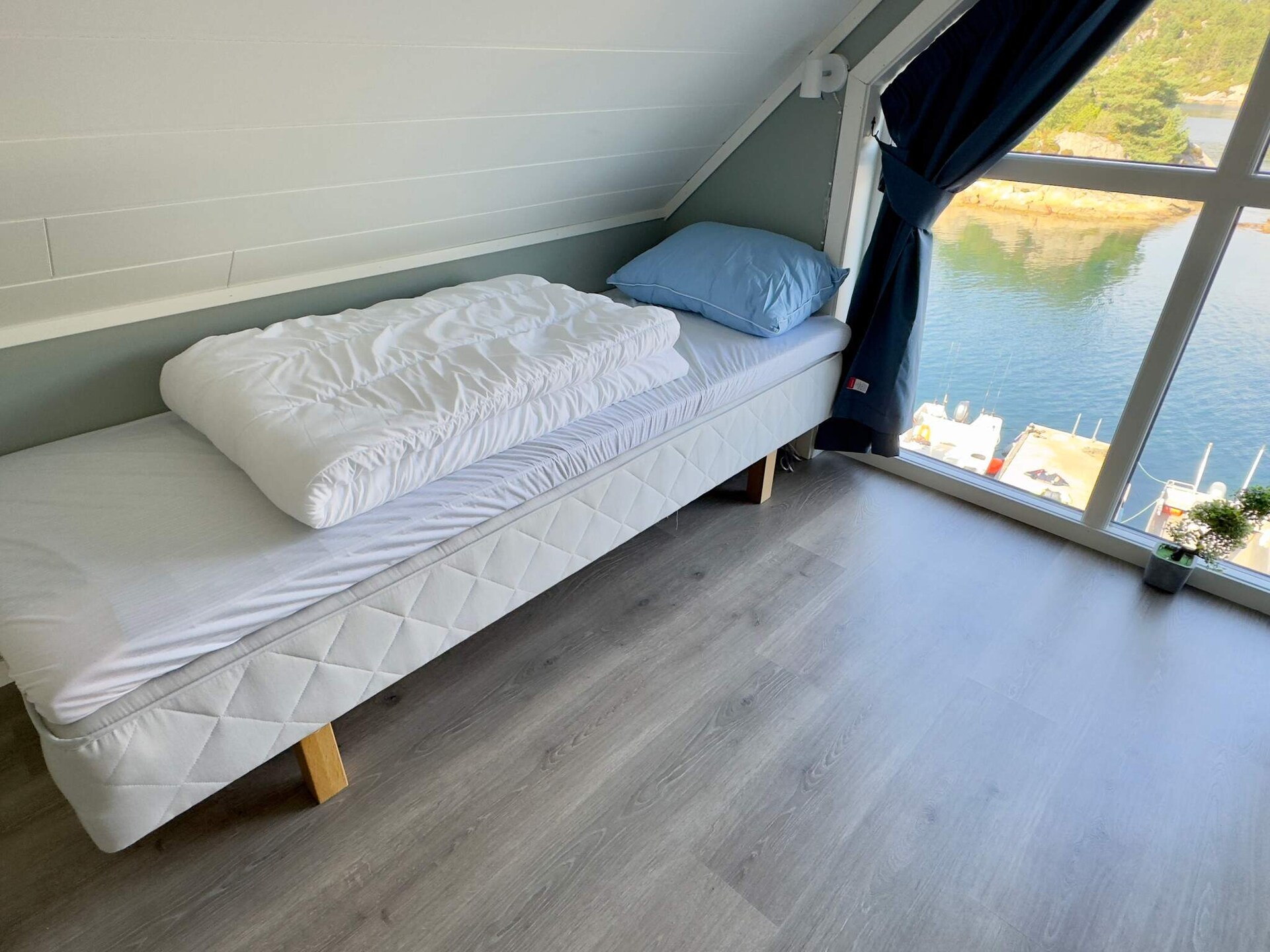 Luxe waterwoning in Urangsvåg – 5 slaapkamers & uitzicht op zee - foto 23