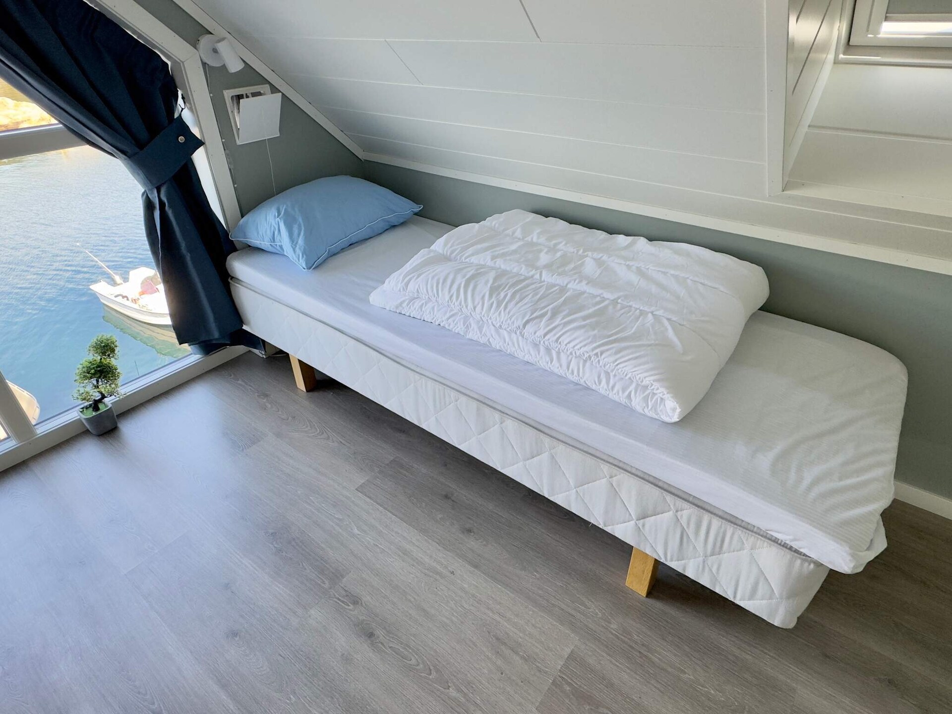 Luxe waterwoning in Urangsvåg – 5 slaapkamers & uitzicht op zee - foto 24