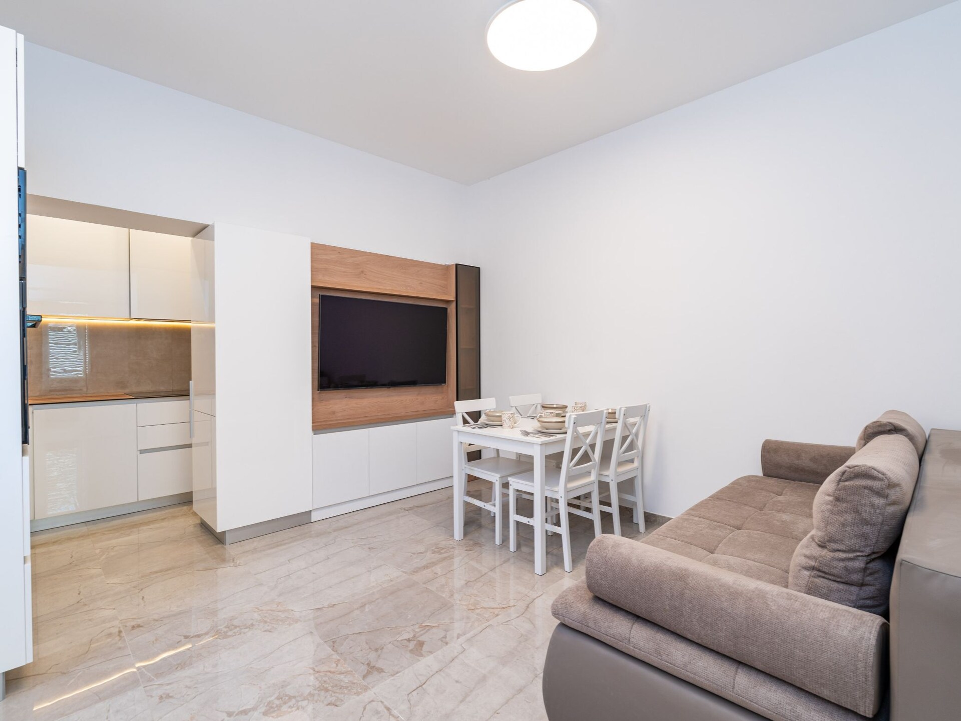 Appartement Nikolica: 2 slaapkamers, terras, 300m van strand in Dubrovnik - foto 1