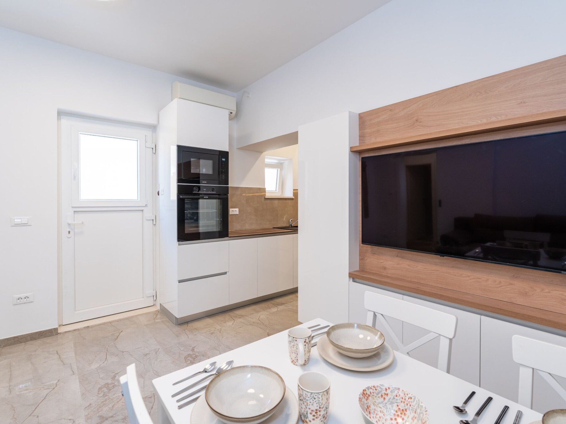 Appartement Nikolica: 2 slaapkamers, terras, 300m van strand in Dubrovnik - foto 3