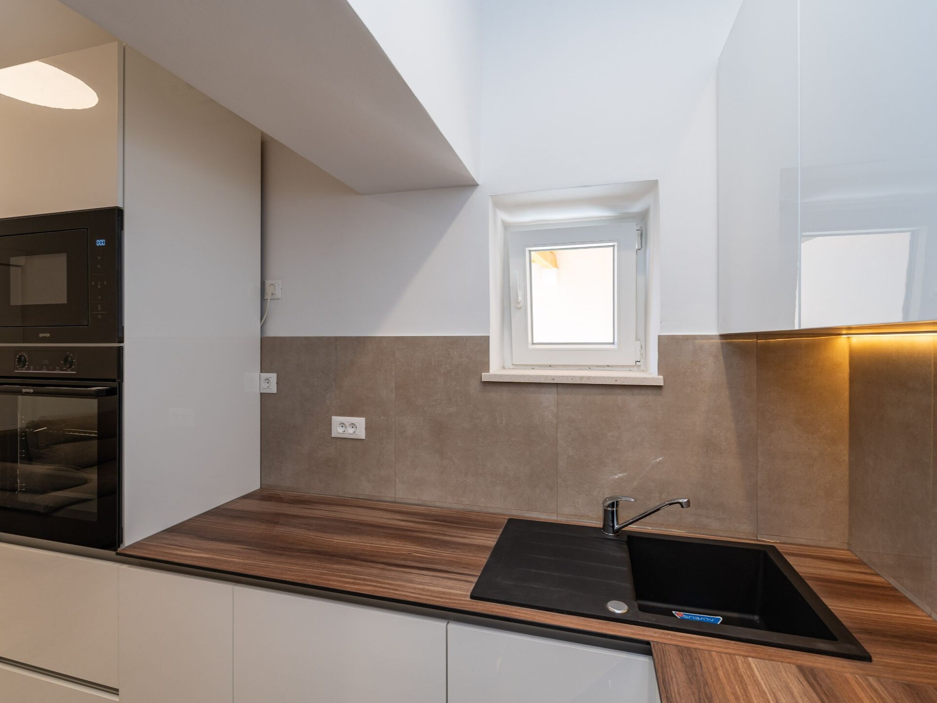 Appartement Nikolica: 2 slaapkamers, terras, 300m van strand in Dubrovnik - foto 11