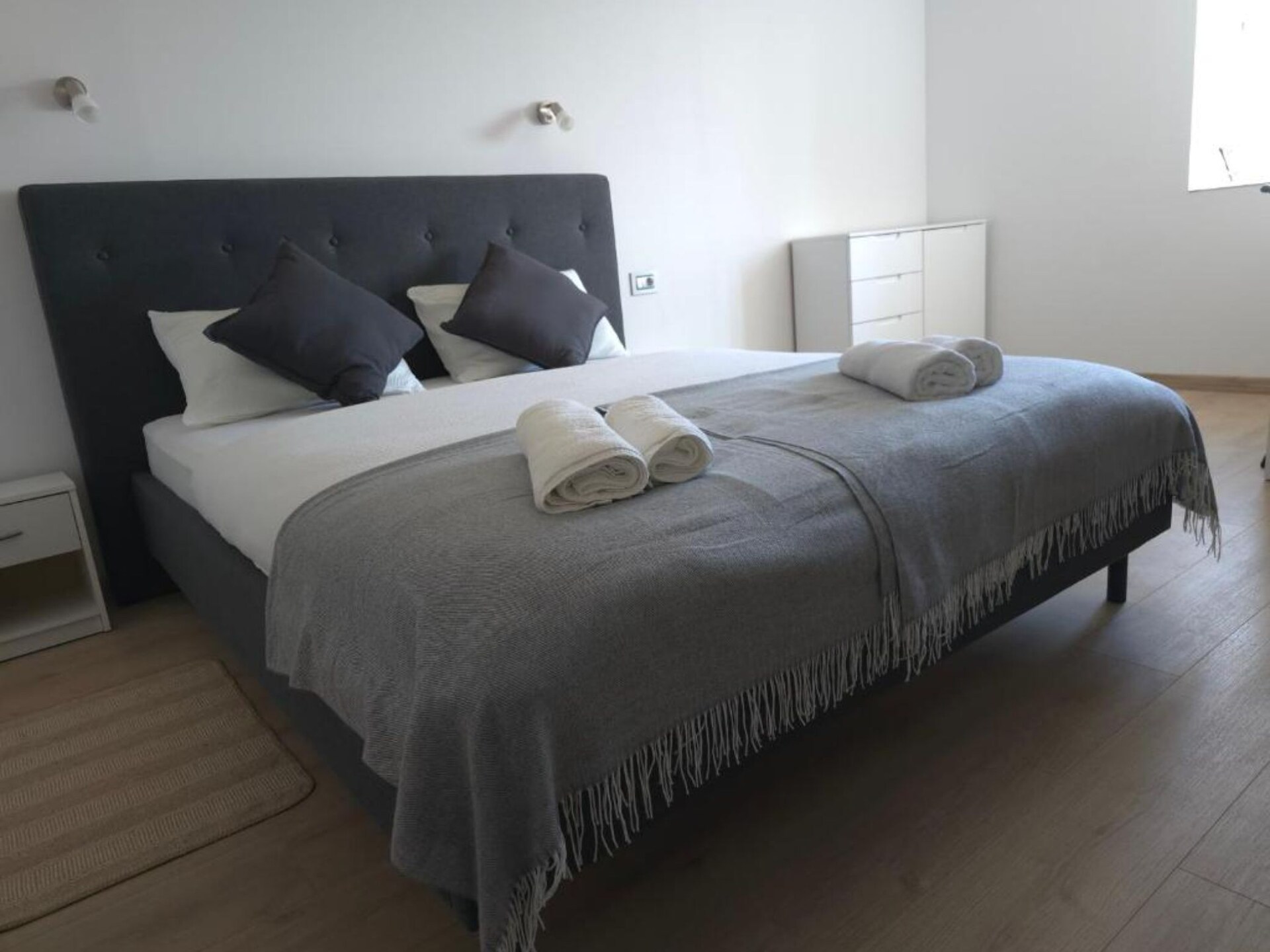 Historisch overnachten bij Knin: Double Room 3 met tuin & WiFi - foto 3