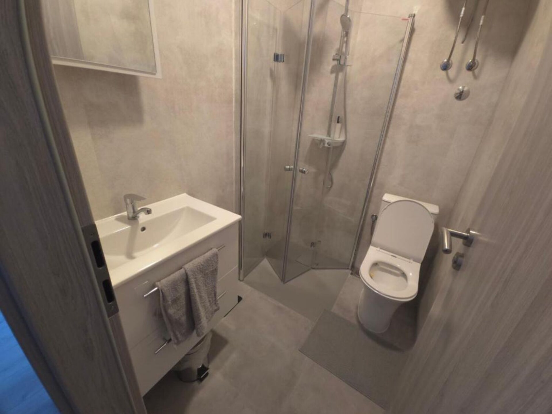 Historisch overnachten bij Knin: Double Room 3 met tuin & WiFi - foto 17