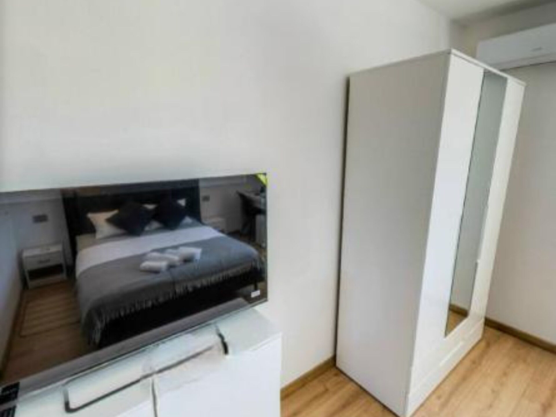 Twin Room 7 in Vrbnik-Knin: Historisch erfgoed en comfort voor twee - foto 3