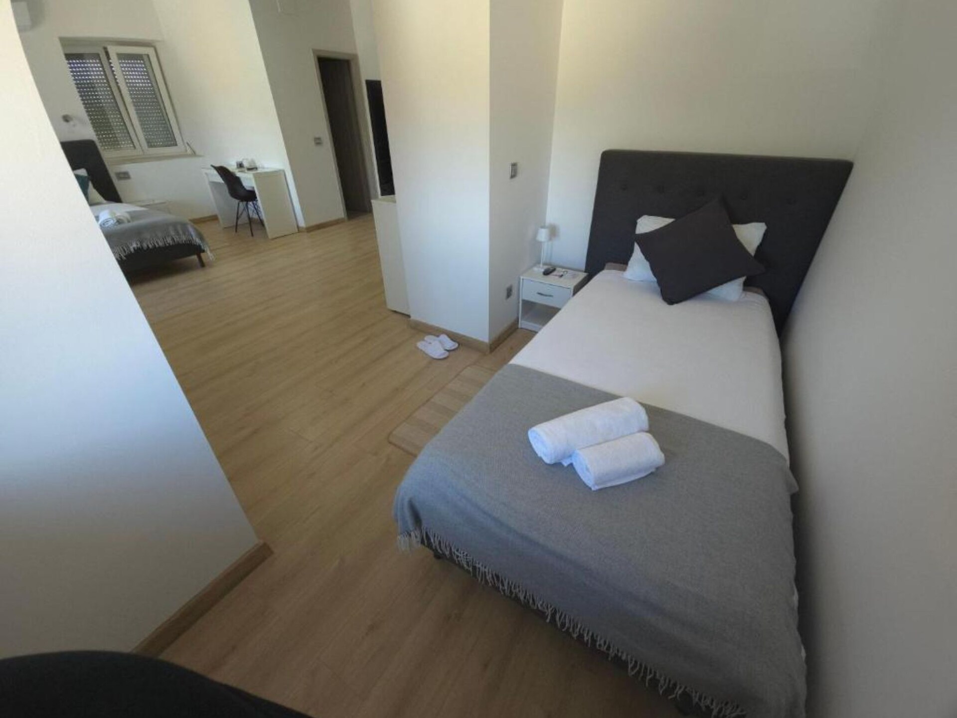 Twin Room 7 in Vrbnik-Knin: Historisch erfgoed en comfort voor twee - foto 6