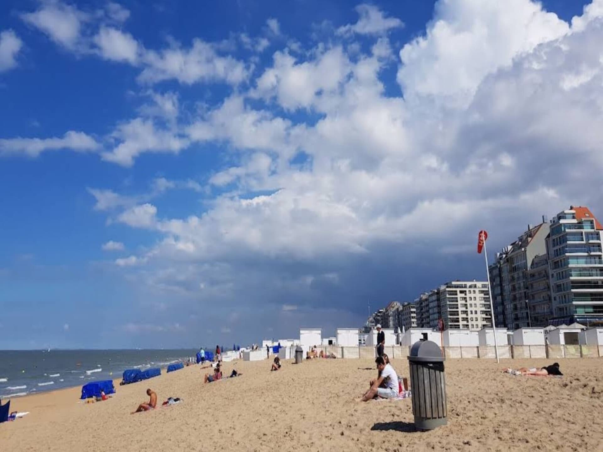 Gerenoveerd 4-persoons appartement met terras in Knokke-Heist - foto 14