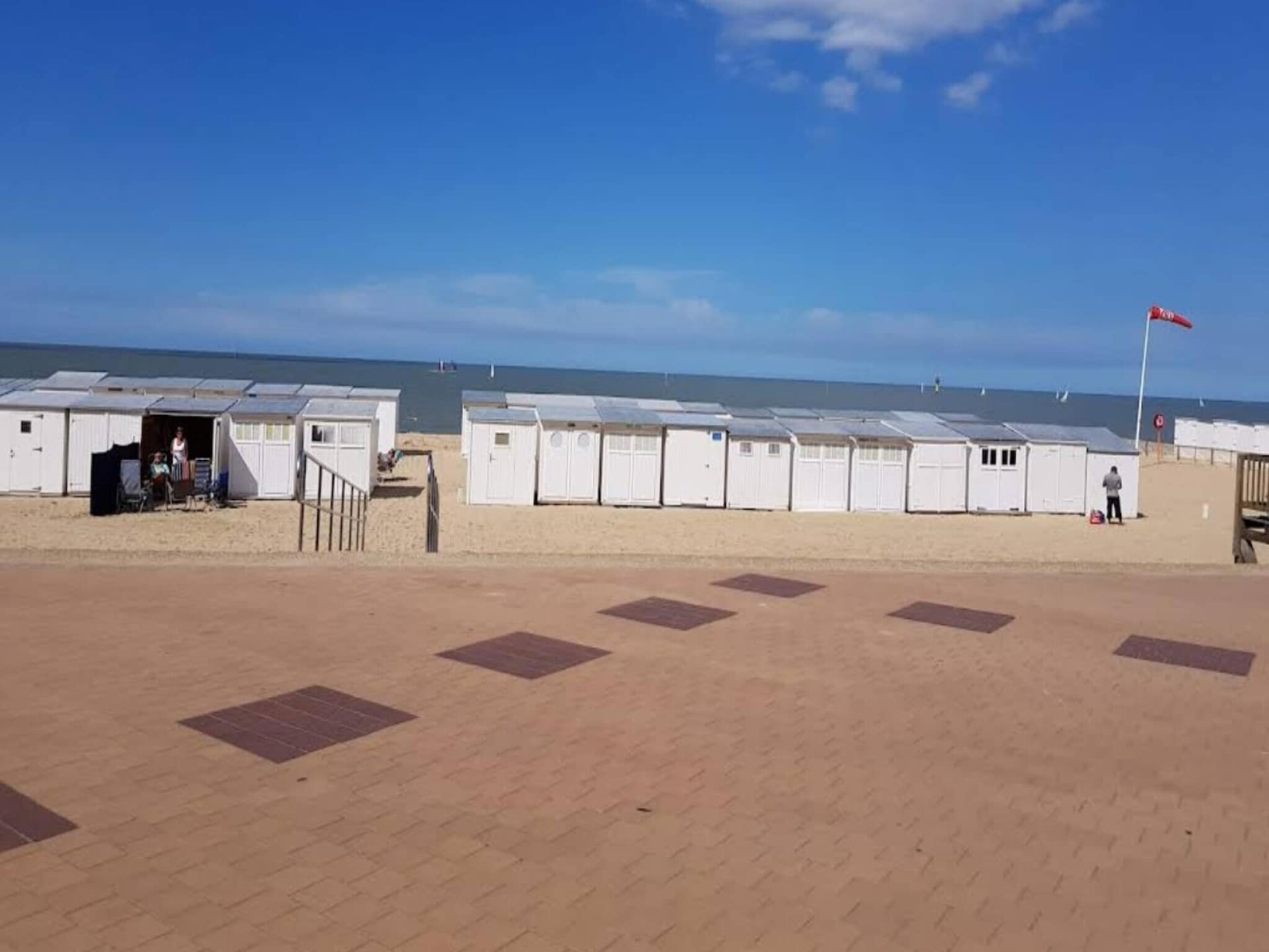 Gerenoveerd 4-persoons appartement met terras in Knokke-Heist - foto 18