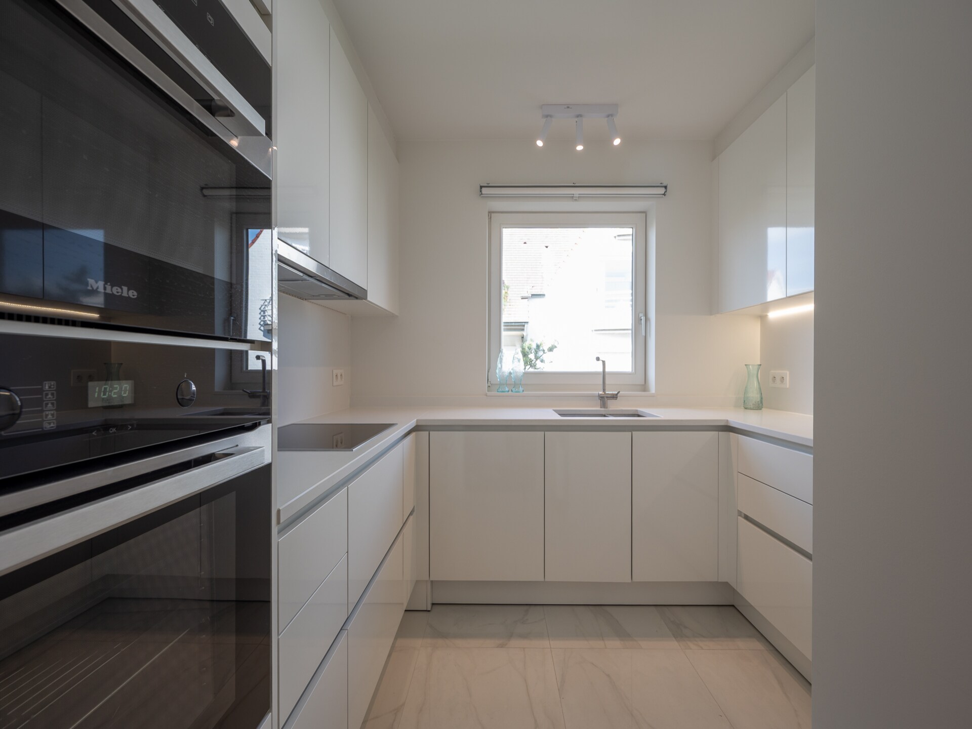 Stijlvol appartement met zeezicht en privéparking in Knokke-Heist - foto 3