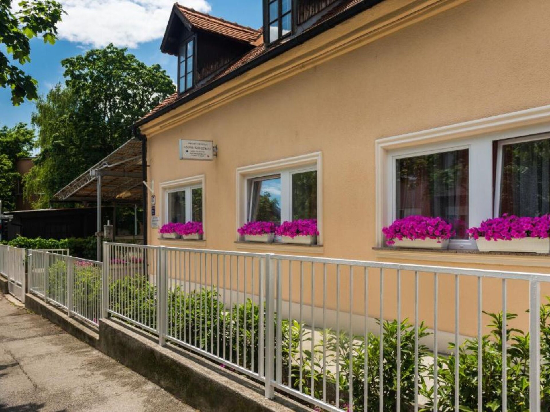 Modern appartement Rooms Lidija 17, 1,7 km van centrum Zagreb - foto 6