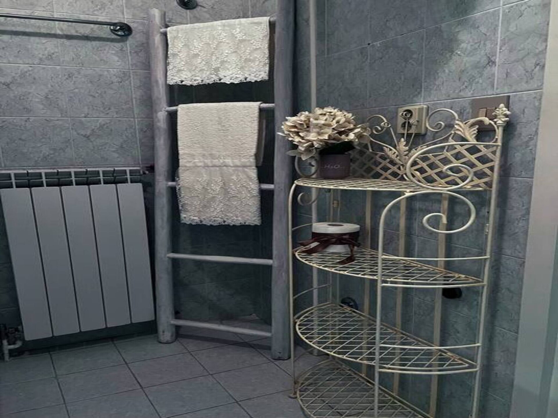 Licht appartement met veranda en zeezicht in Sanremo - foto 15