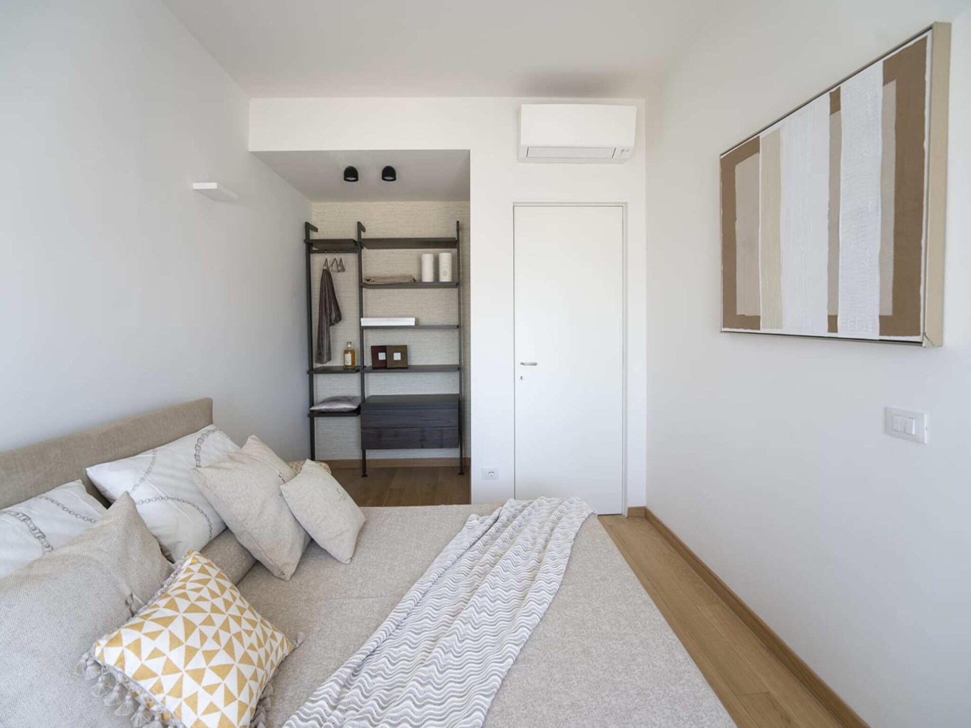 Modern appartement MI Cardano met skyline-uitzicht in Milaan - foto 21