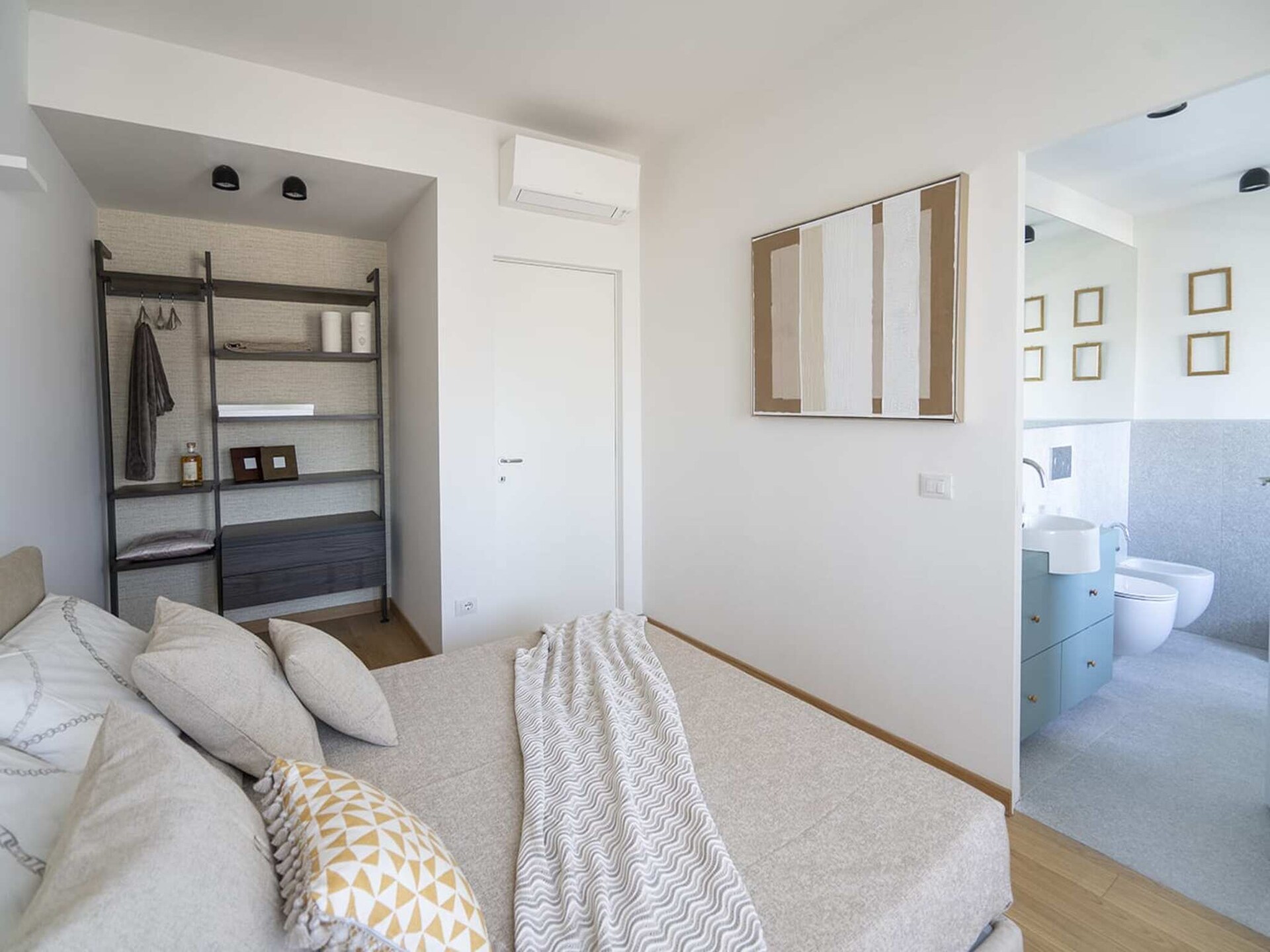 Modern appartement MI Cardano met skyline-uitzicht in Milaan - foto 23