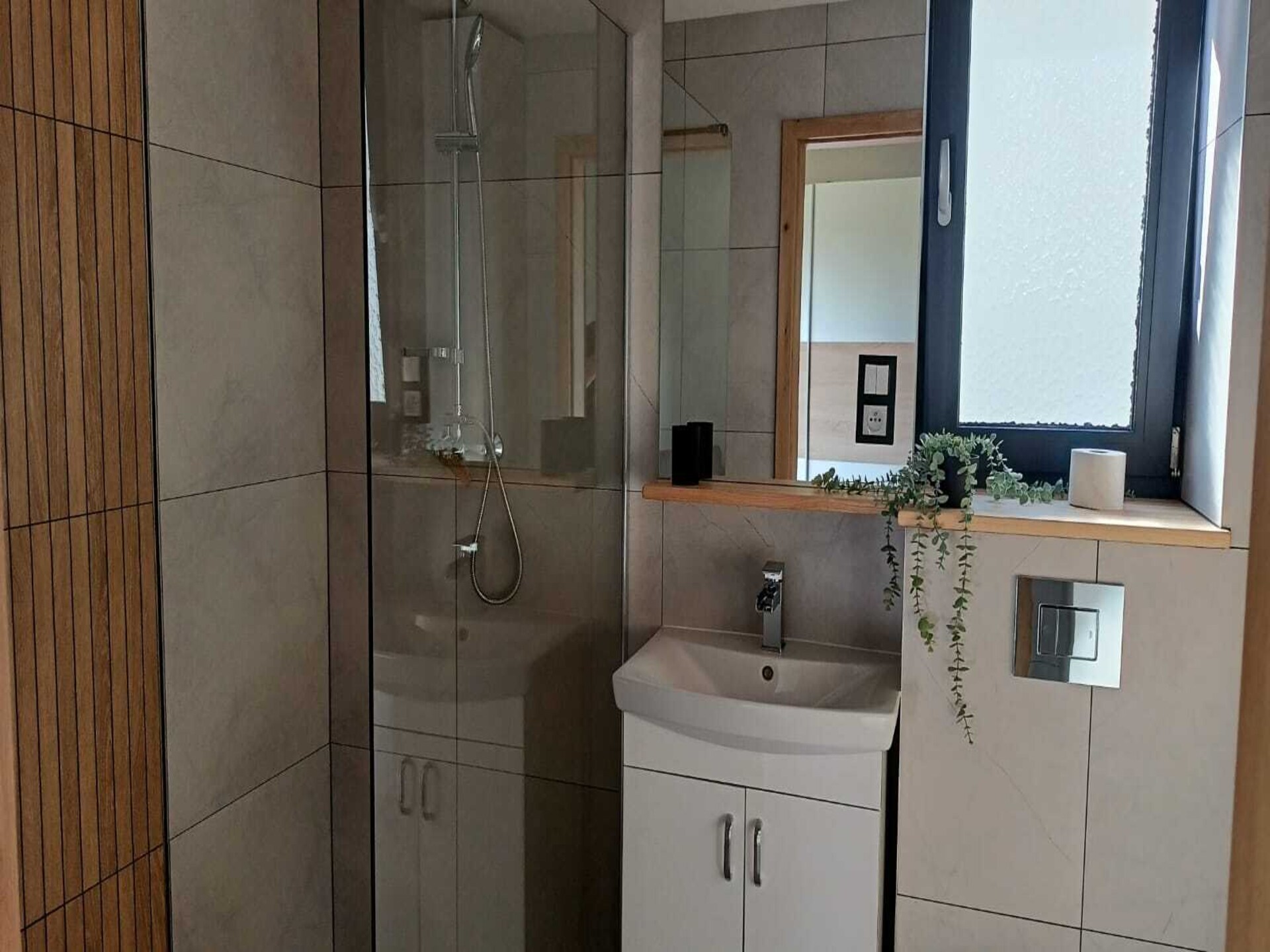 Nieuw vakantiehuis voor 7 personen met tuin, vlakbij zee en meer in Lędzin - foto 13