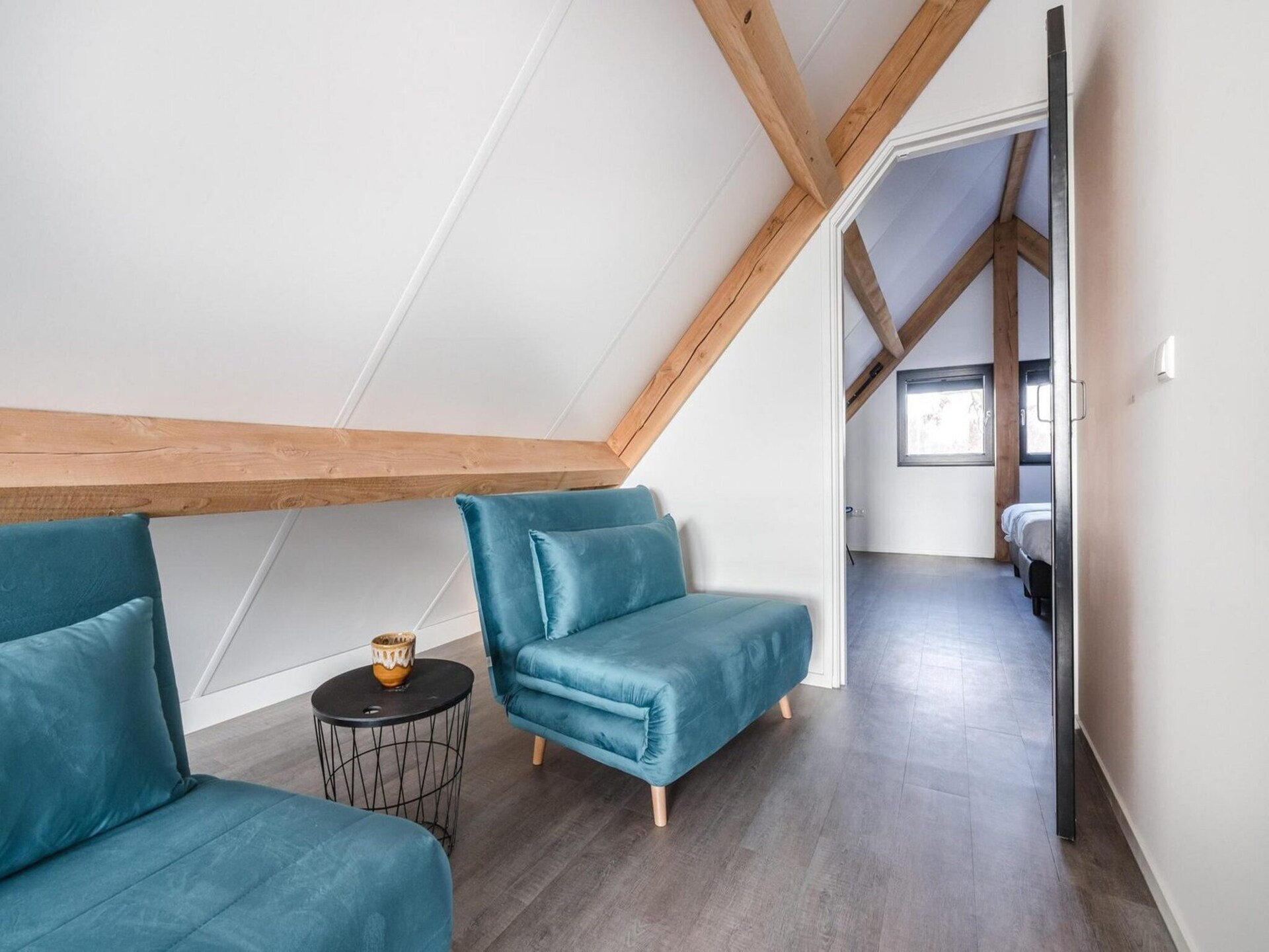 Luxe rietgedekte bungalow aan rustig vijver in Baarle-Nassau - foto 6
