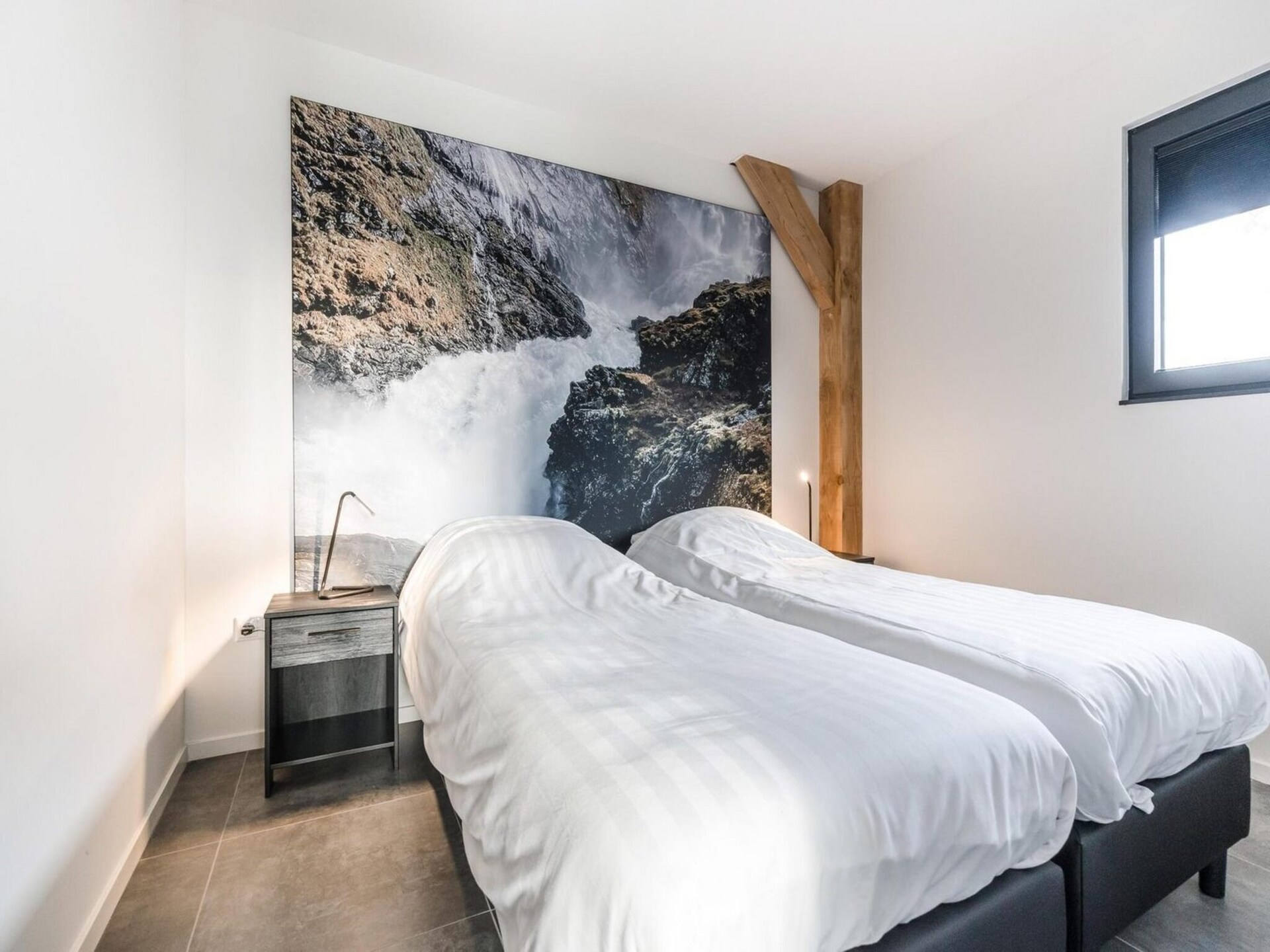 Luxe rietgedekte bungalow aan rustig vijver in Baarle-Nassau - foto 17