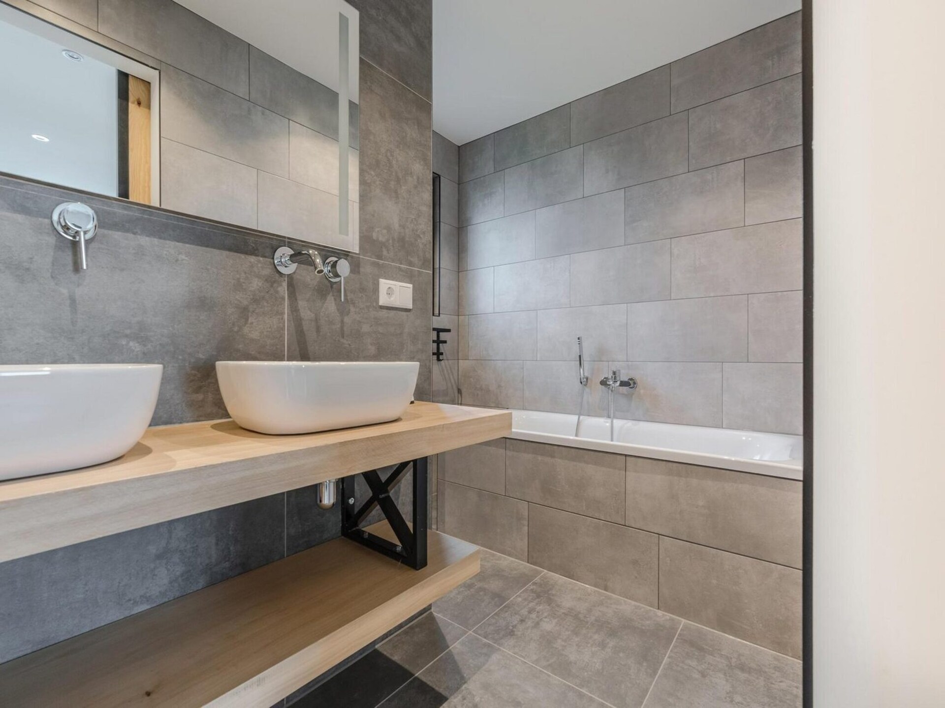 Luxe rietgedekte bungalow aan rustig vijver in Baarle-Nassau - foto 21
