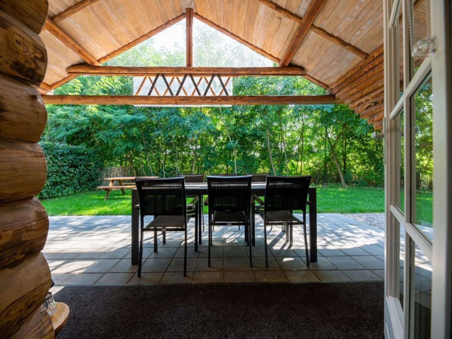 Larikshouten paalchalet met overdekt terras in Baarle-Nassau - foto 21