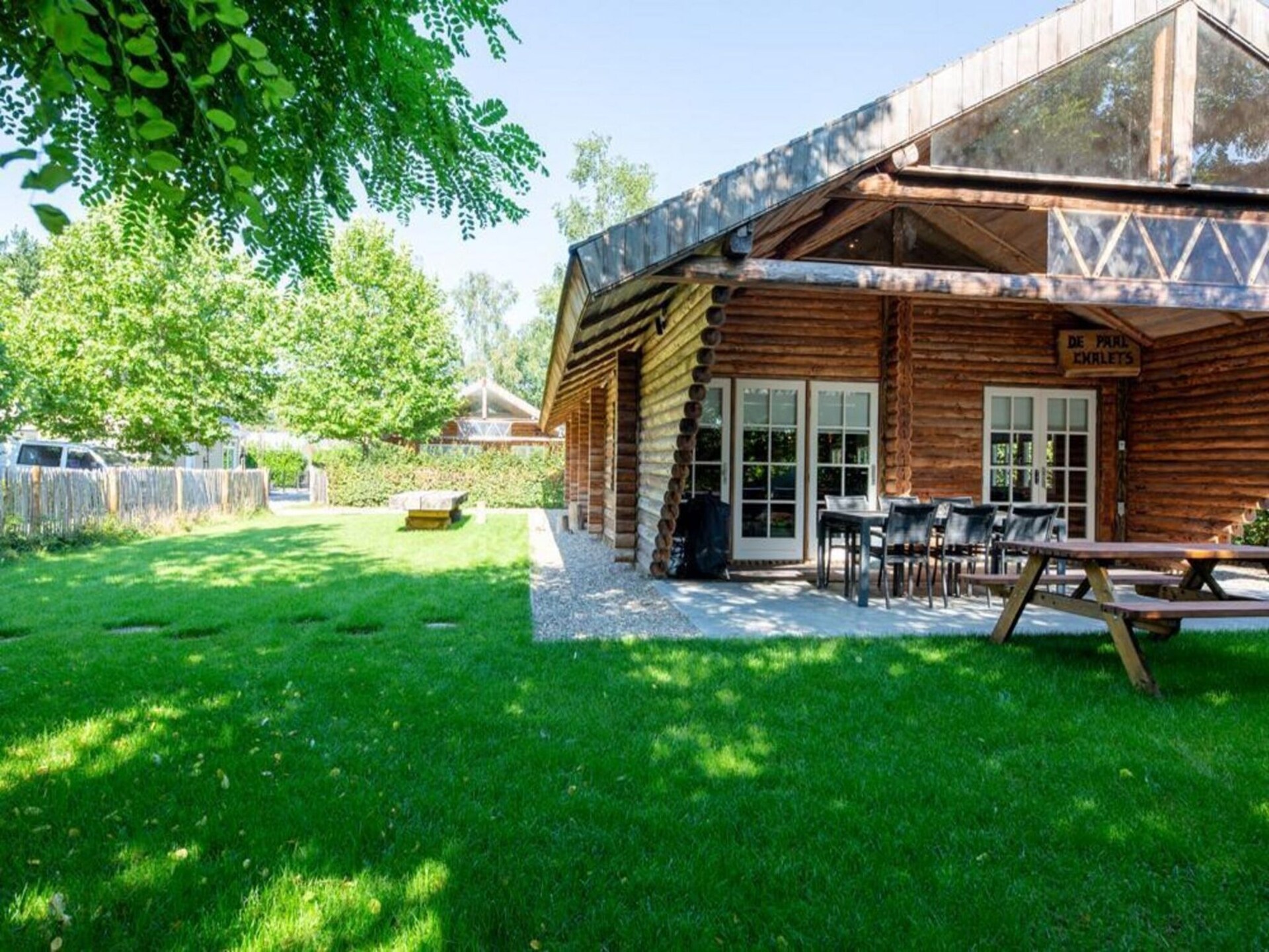 Larikshouten paalchalet met overdekt terras in Baarle-Nassau - foto 22