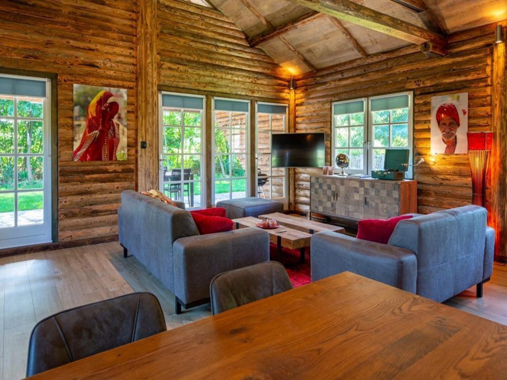 Larikshouten paalchalet met overdekt terras in Baarle-Nassau - foto 12