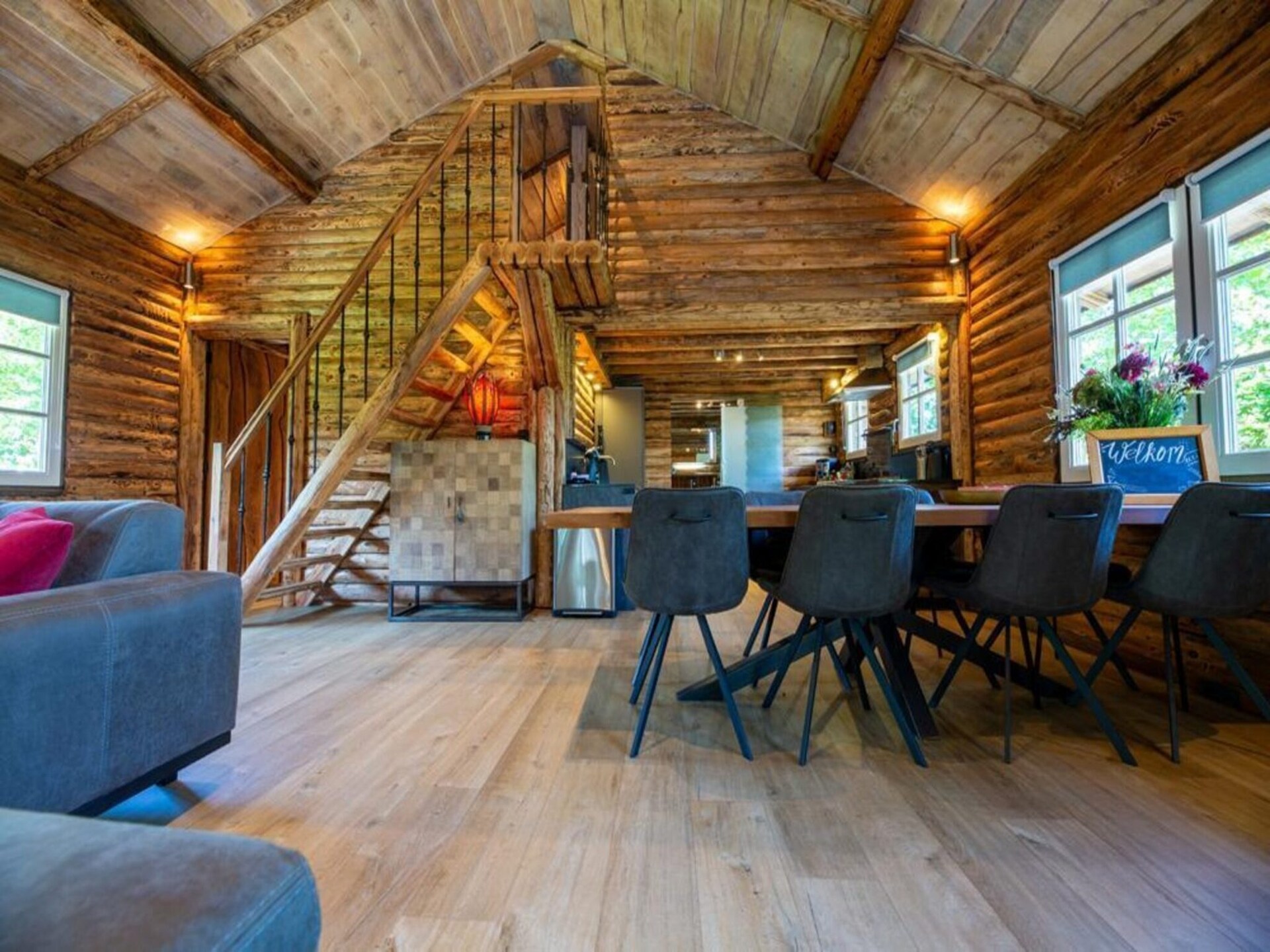Larikshouten paalchalet met overdekt terras in Baarle-Nassau - foto 7