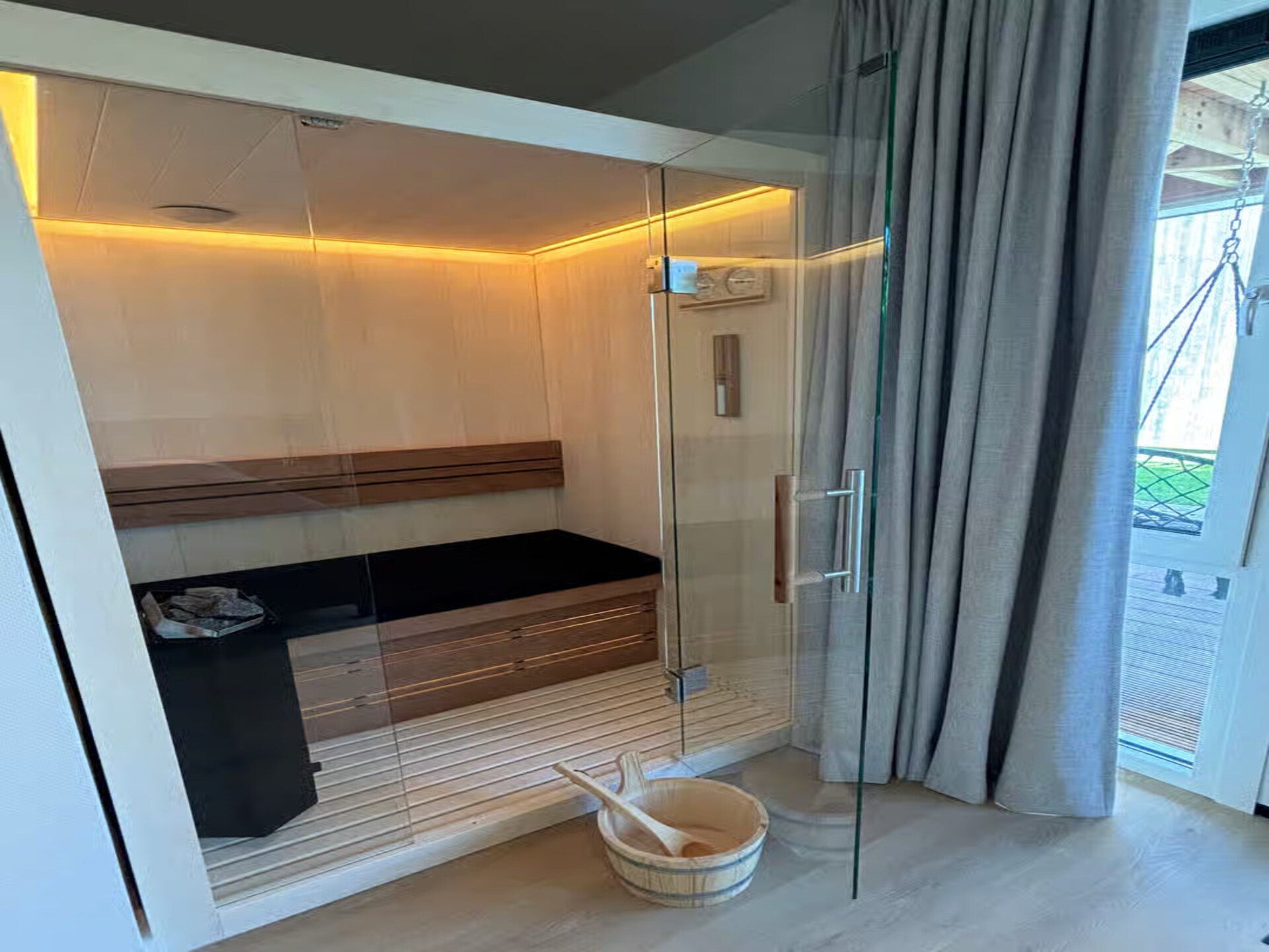 Plein 40 Lodge 9: Luxe strandappartement met privésauna in hartje Zoutelande - foto 5