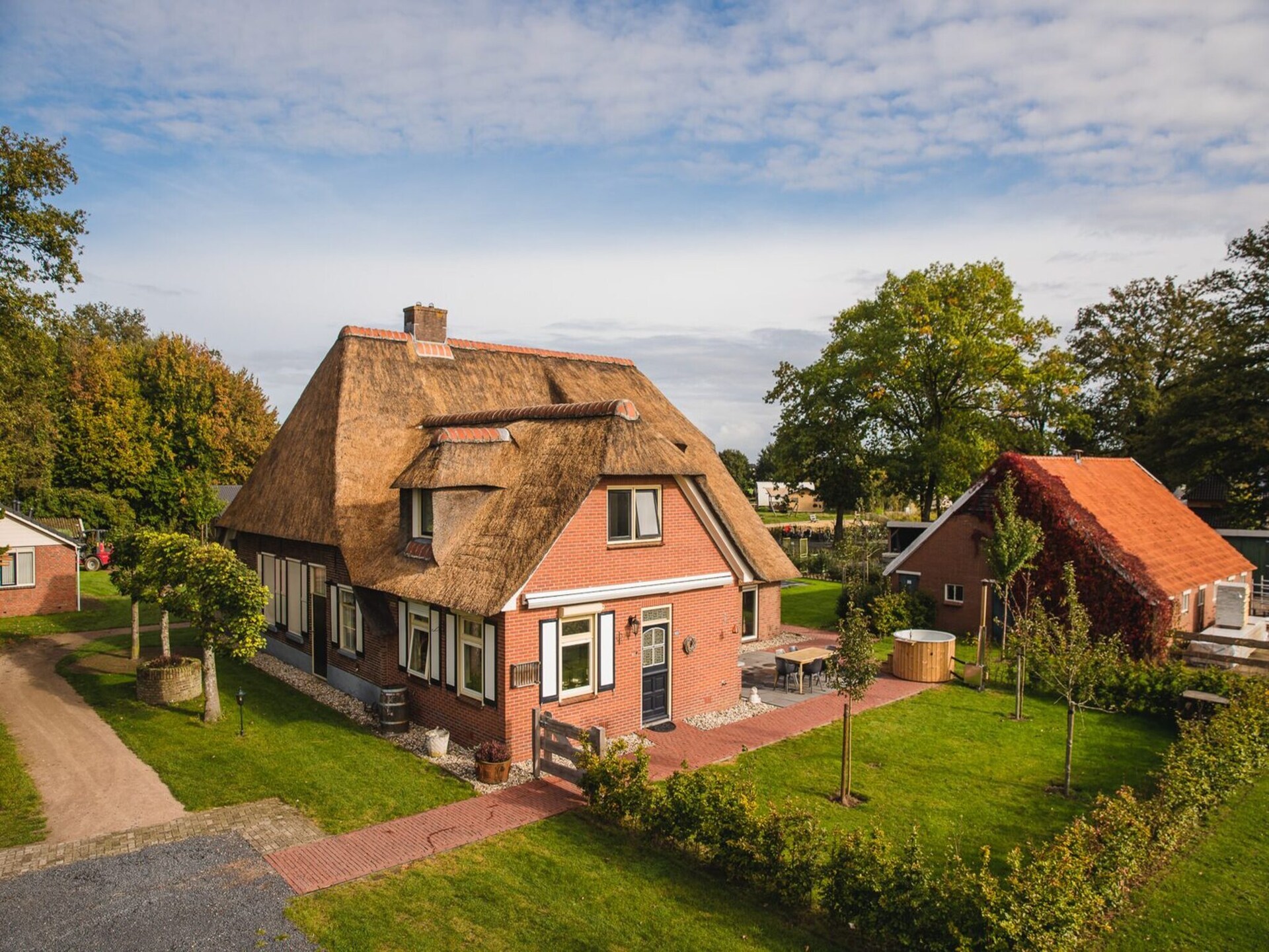 Gerenoveerde nostalgische vakantieboerderij met hottub en sauna in Zuna - foto 15