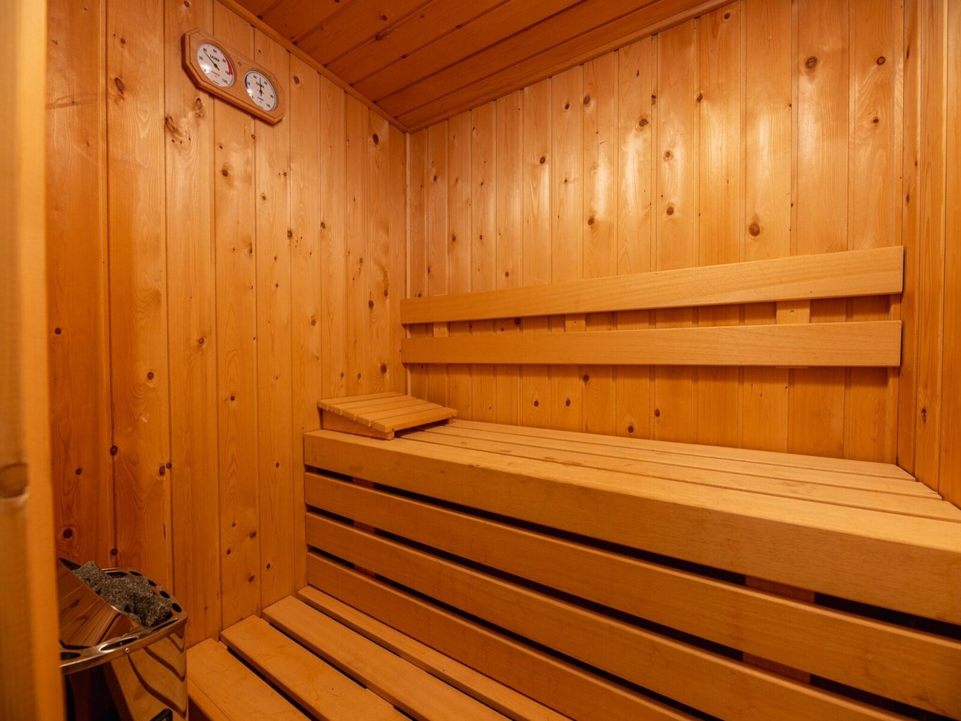 Gerenoveerde nostalgische vakantieboerderij met hottub en sauna in Zuna - foto 9