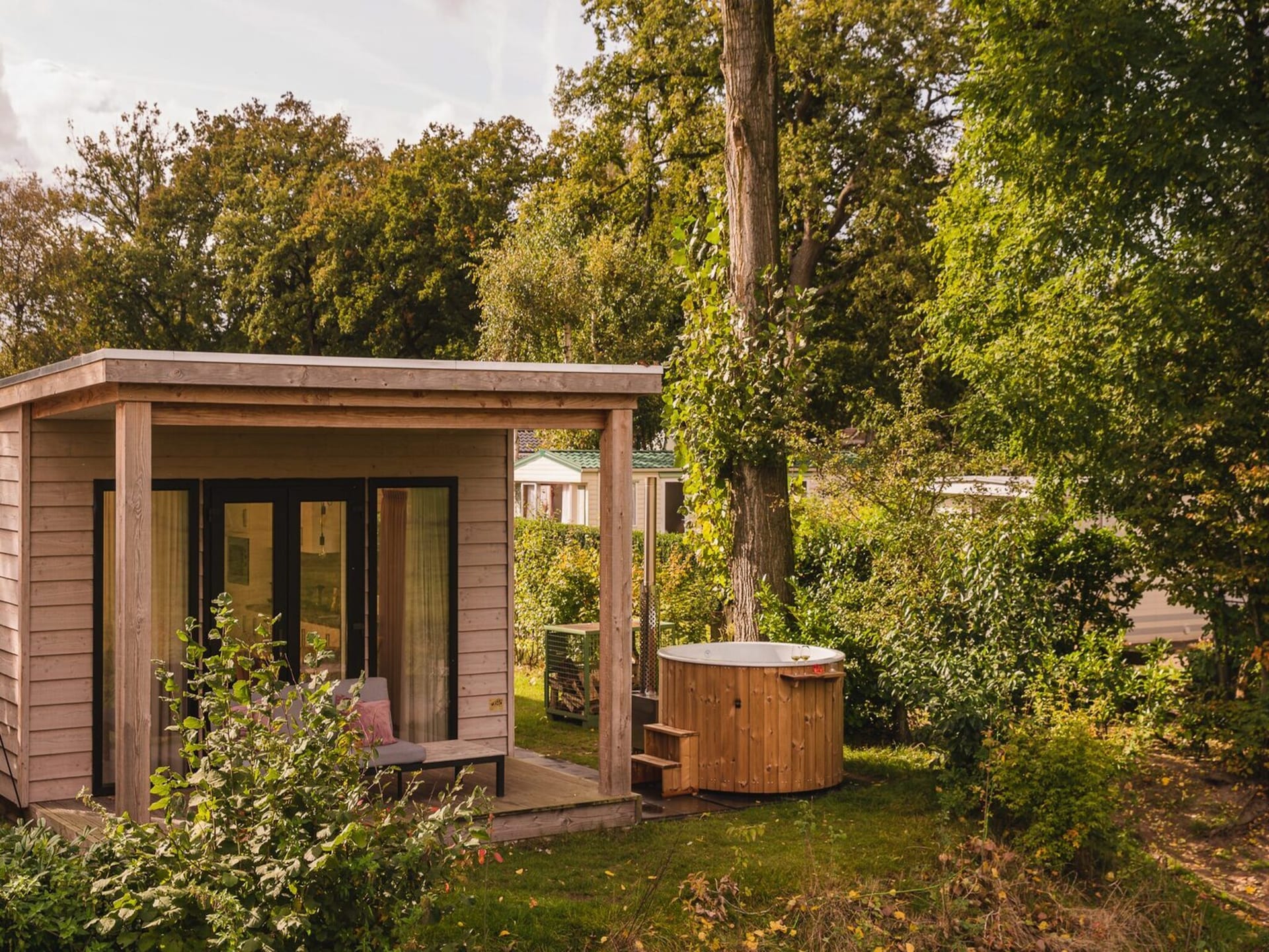 Luxe vakantiehuis aan de Regge in Zuna met privé jacuzzi - foto 10