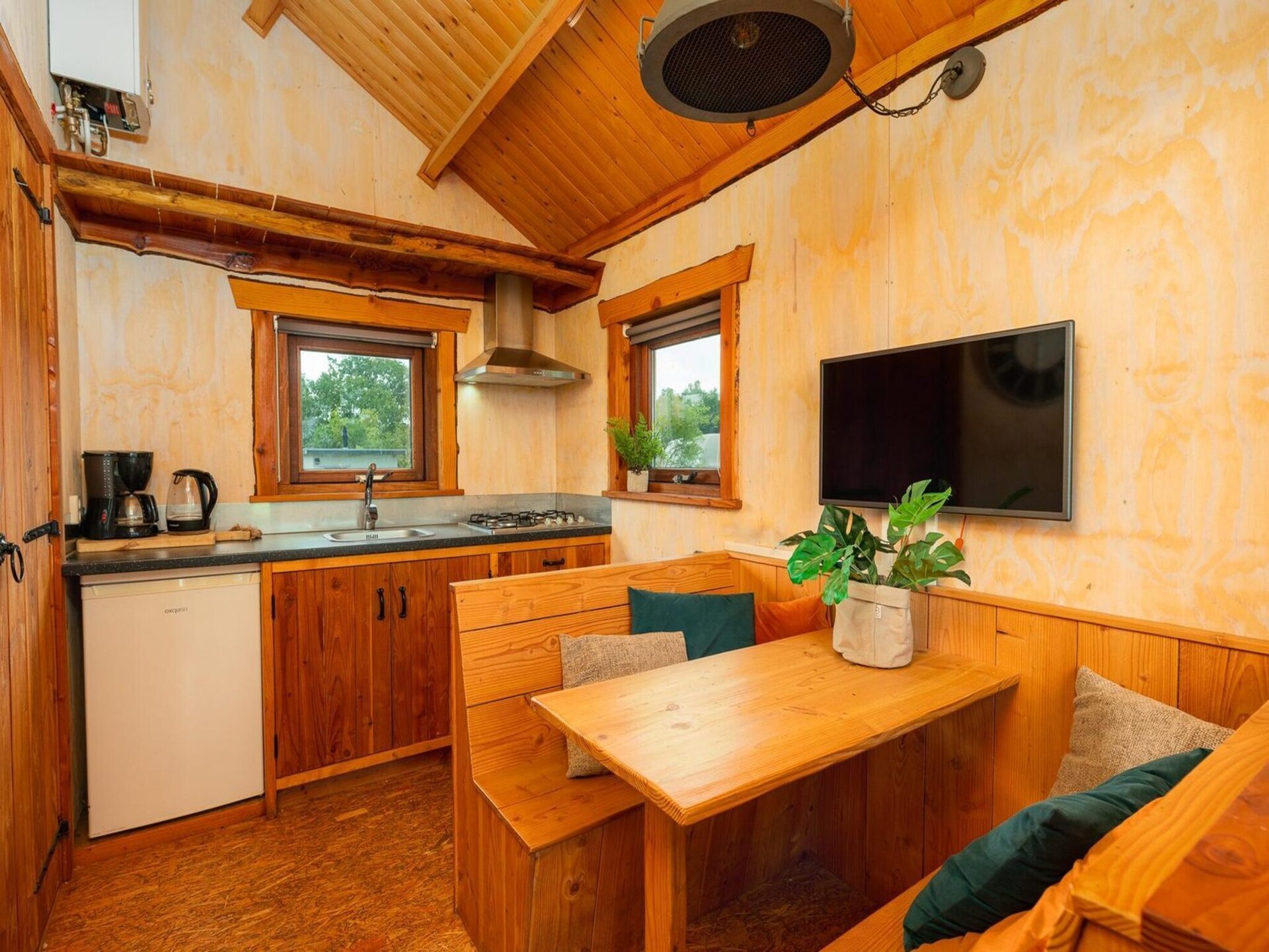 Sfeervol landhuis aan de Regge in Zuna met hottub - foto 2