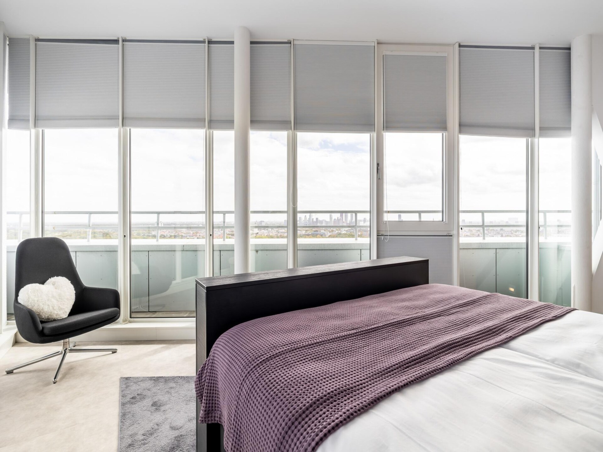 Licht penthouse met panoramisch uitzicht in historische toren, Den Haag - foto 13