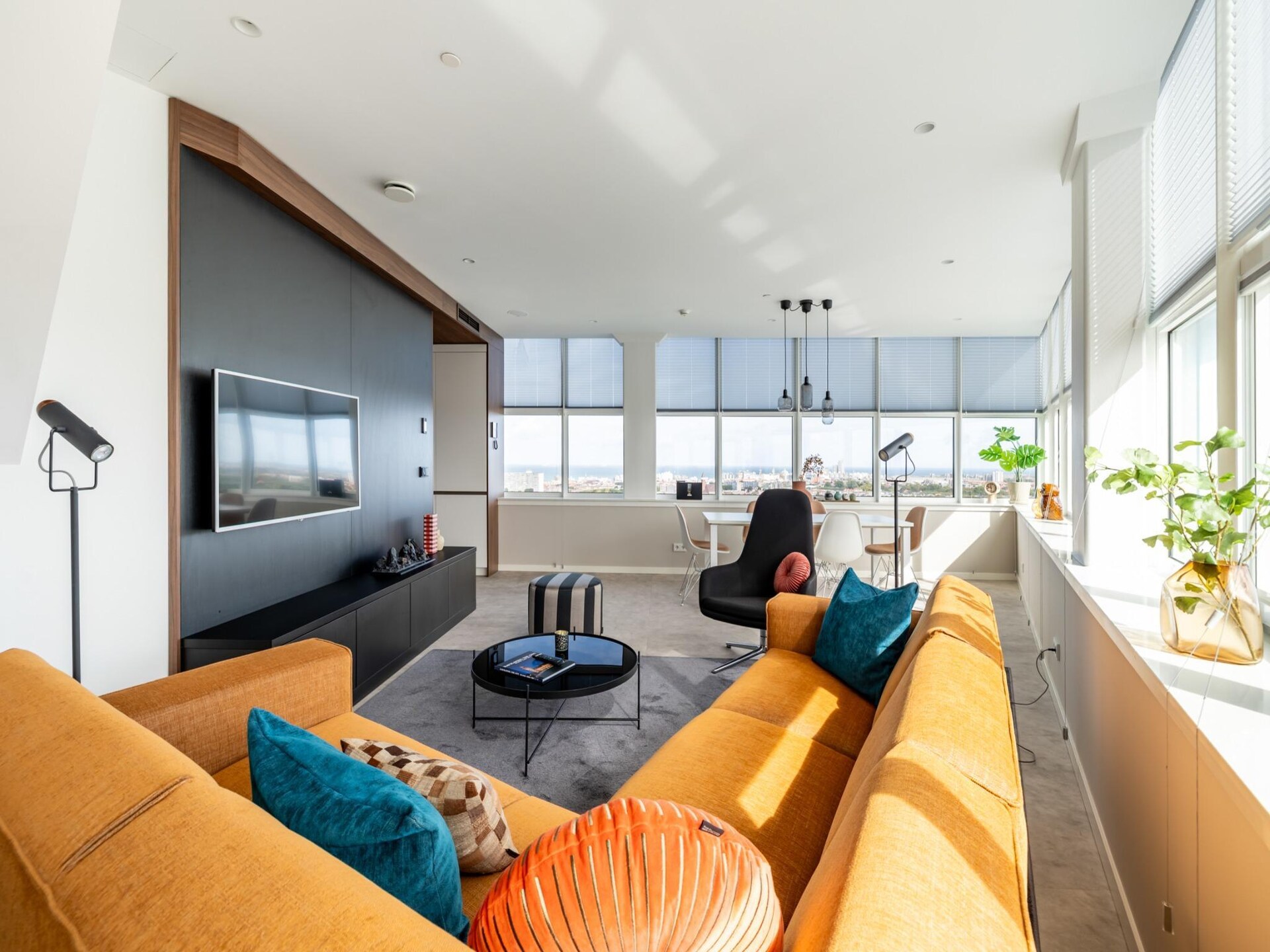 Licht penthouse met panoramisch uitzicht in historische toren, Den Haag - foto 8