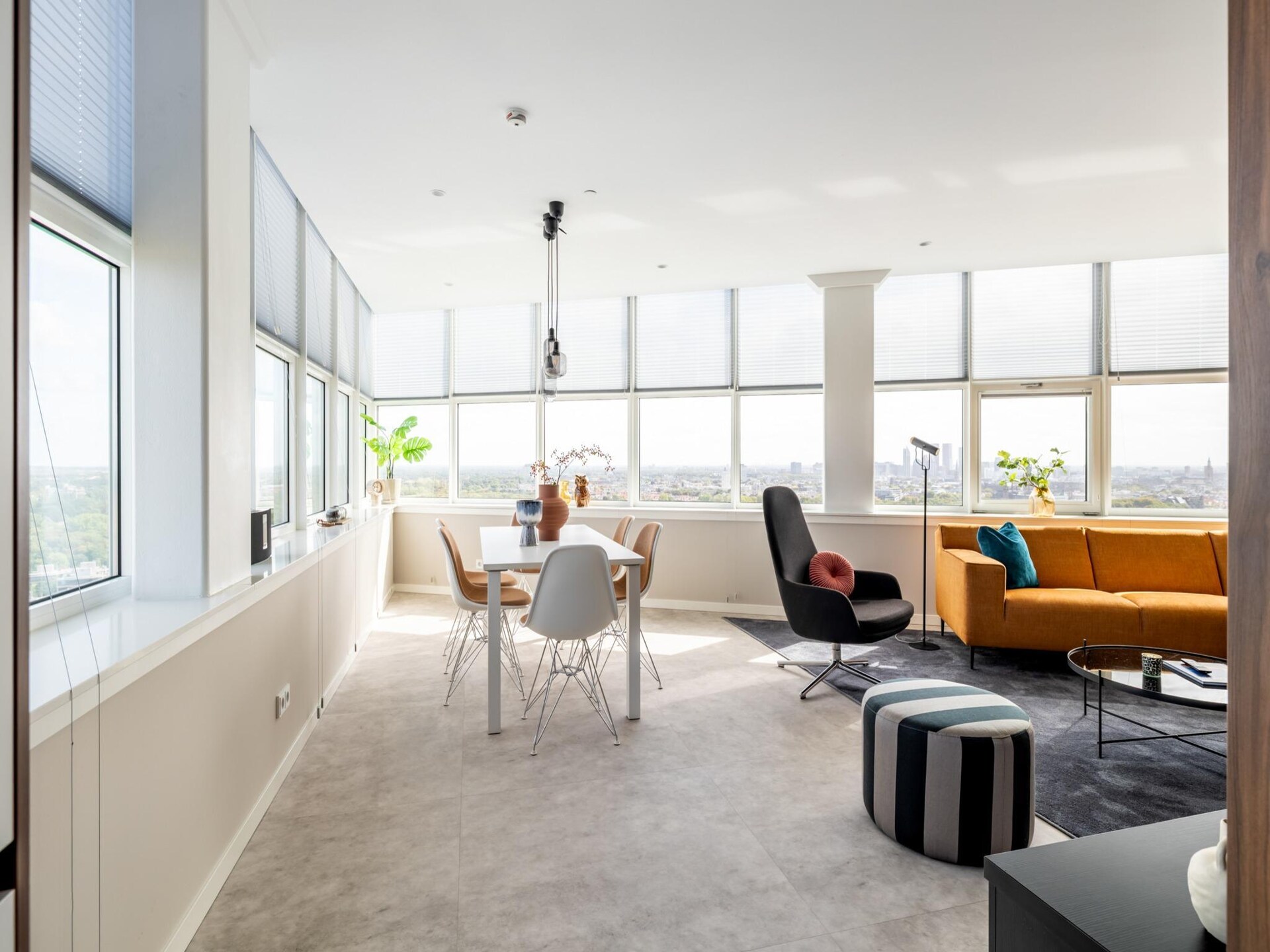 Licht penthouse met panoramisch uitzicht in historische toren, Den Haag - foto 9