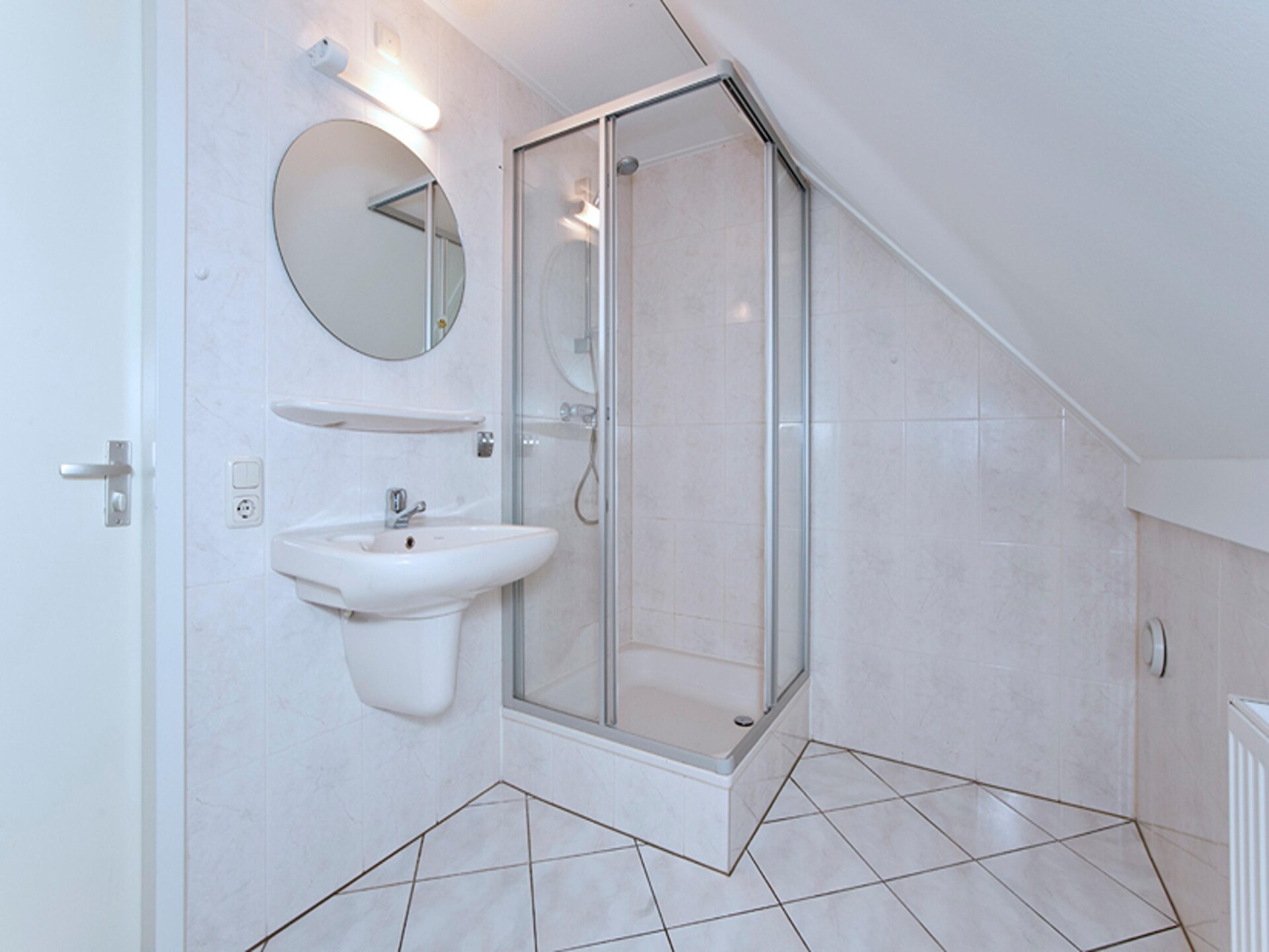 Charmante boswoning aan de Maasplassen met privétuin en waterplezier - foto 11