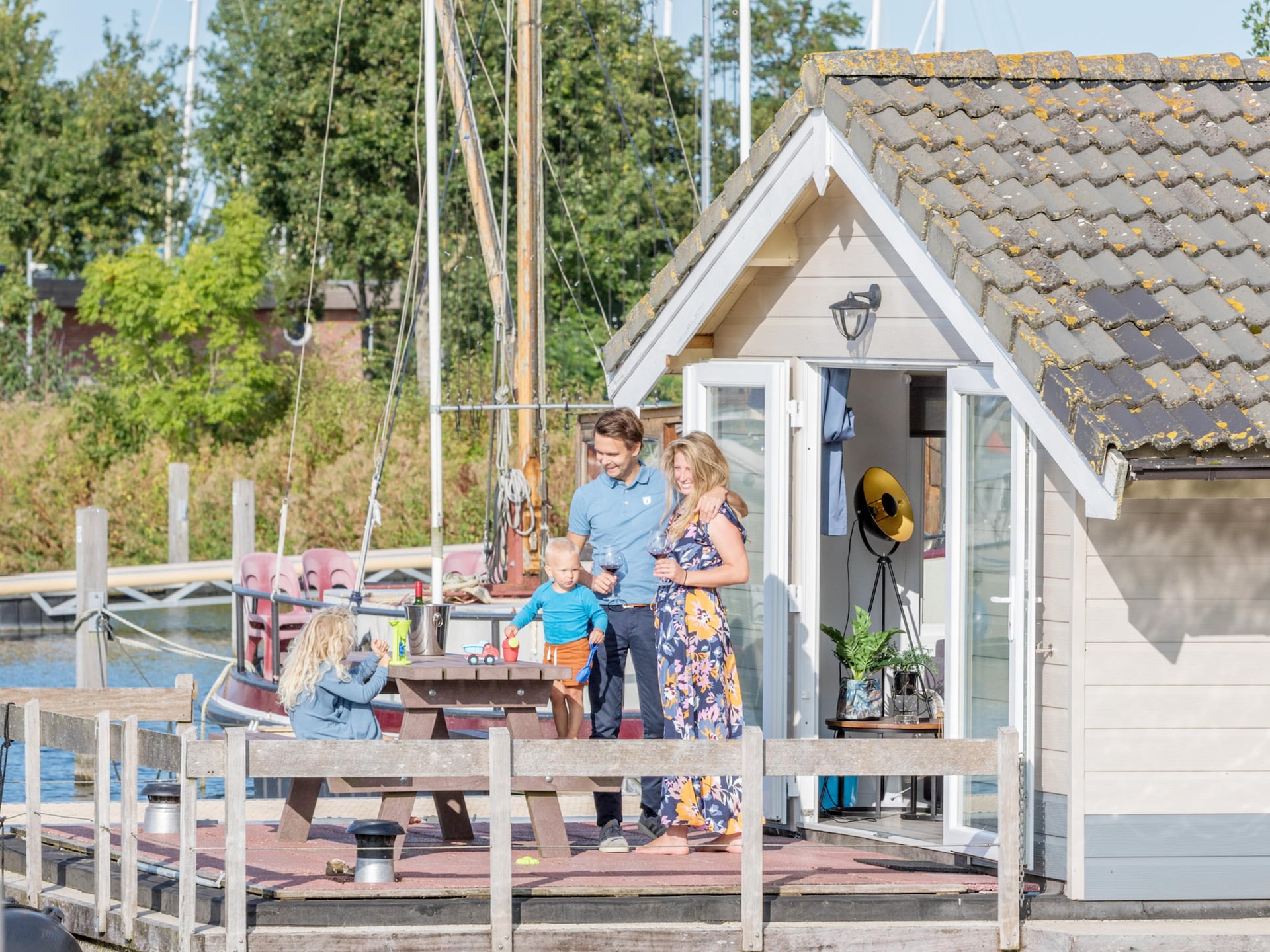 Charmant chalet aan het water in Marina Muiderzand, Almere - foto 12