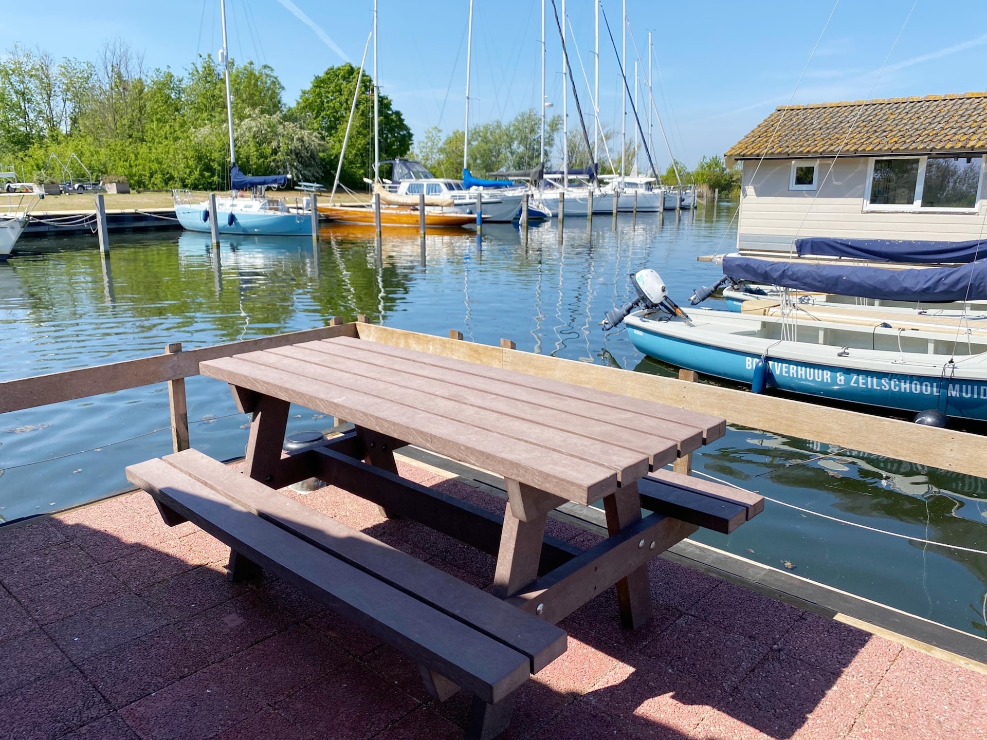 Charmant chalet aan het water in Marina Muiderzand, Almere - foto 8