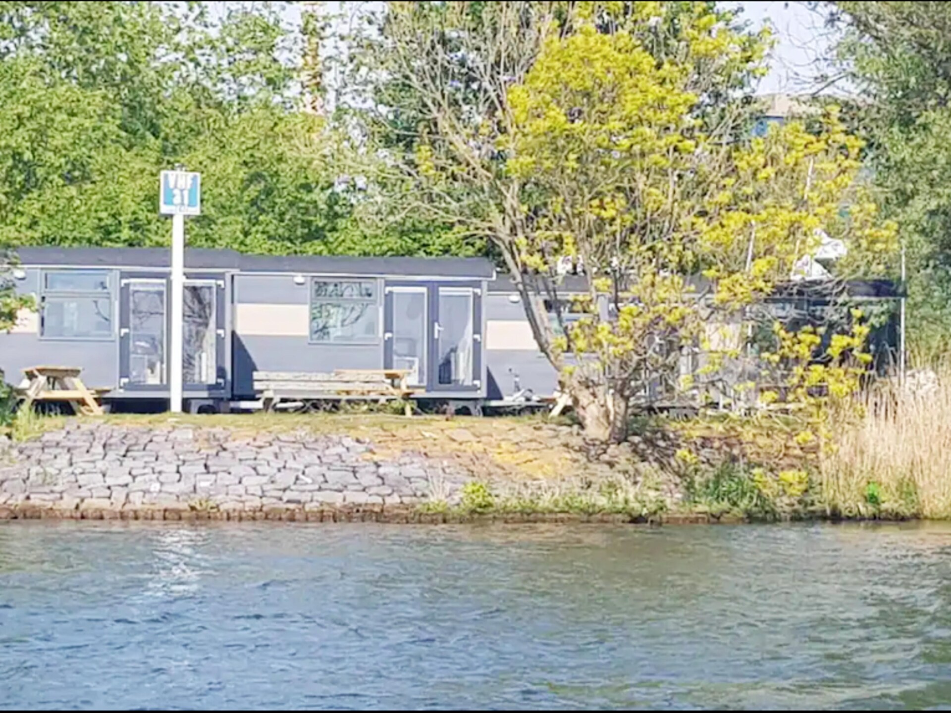 Unieke Tiny Wagon aan het water in Almere - foto 10
