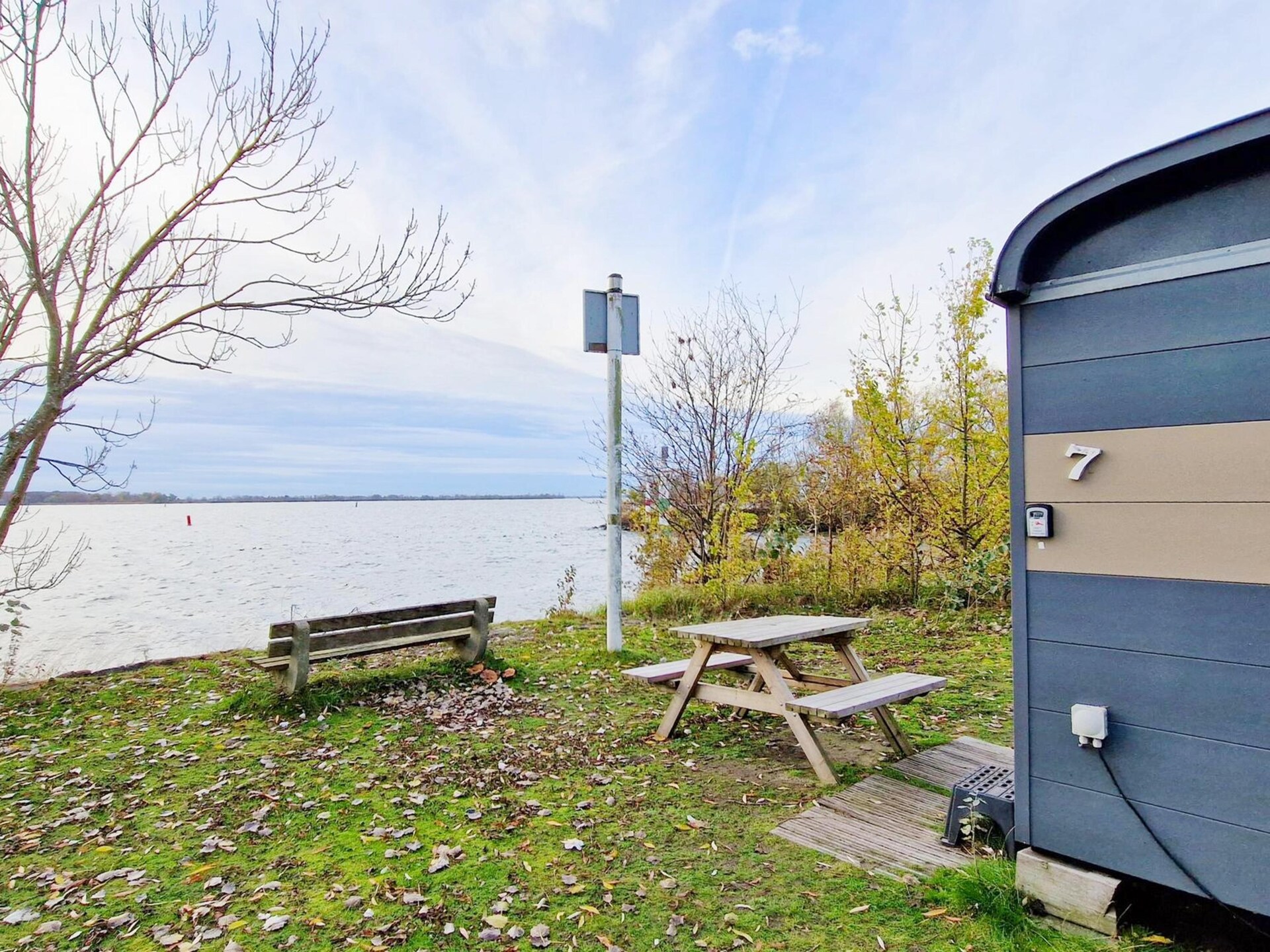 Unieke Tiny Wagon aan het water in Almere - foto 5