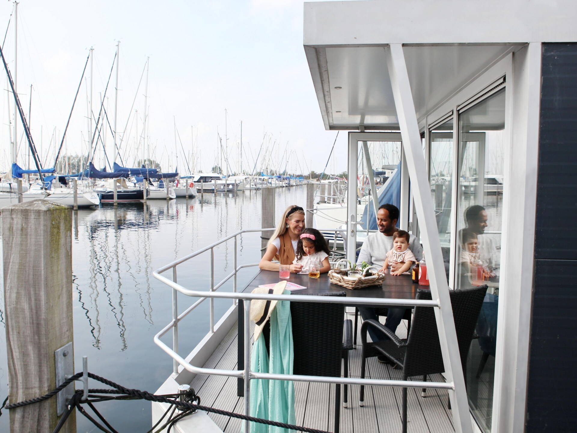 Stijlvolle woonboot met dakterras in Marina Muiderzand, Almere - foto 23