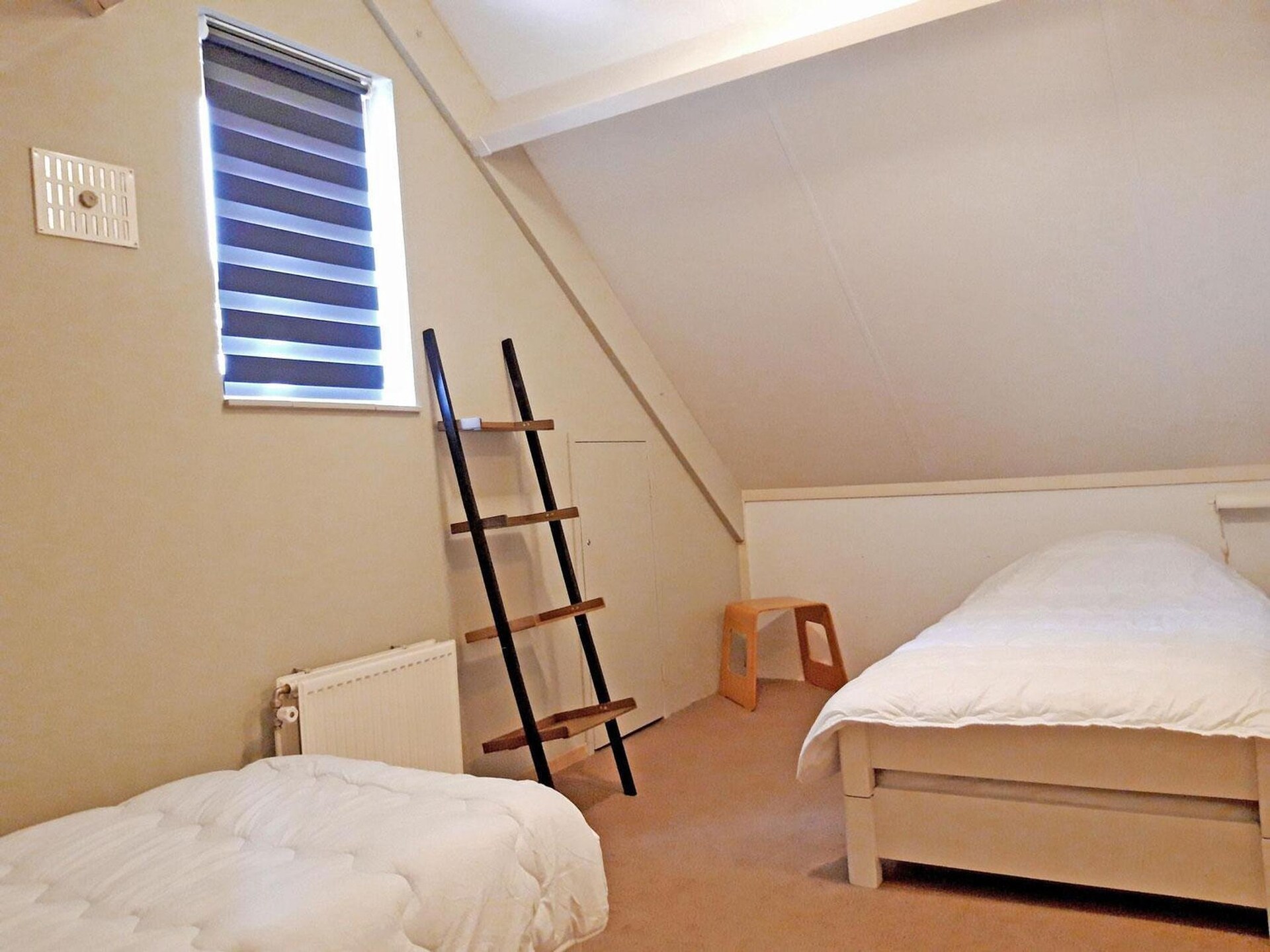 Gereno­veerde vrij­staande bungalow in rustig park bij Ewijk - foto 8