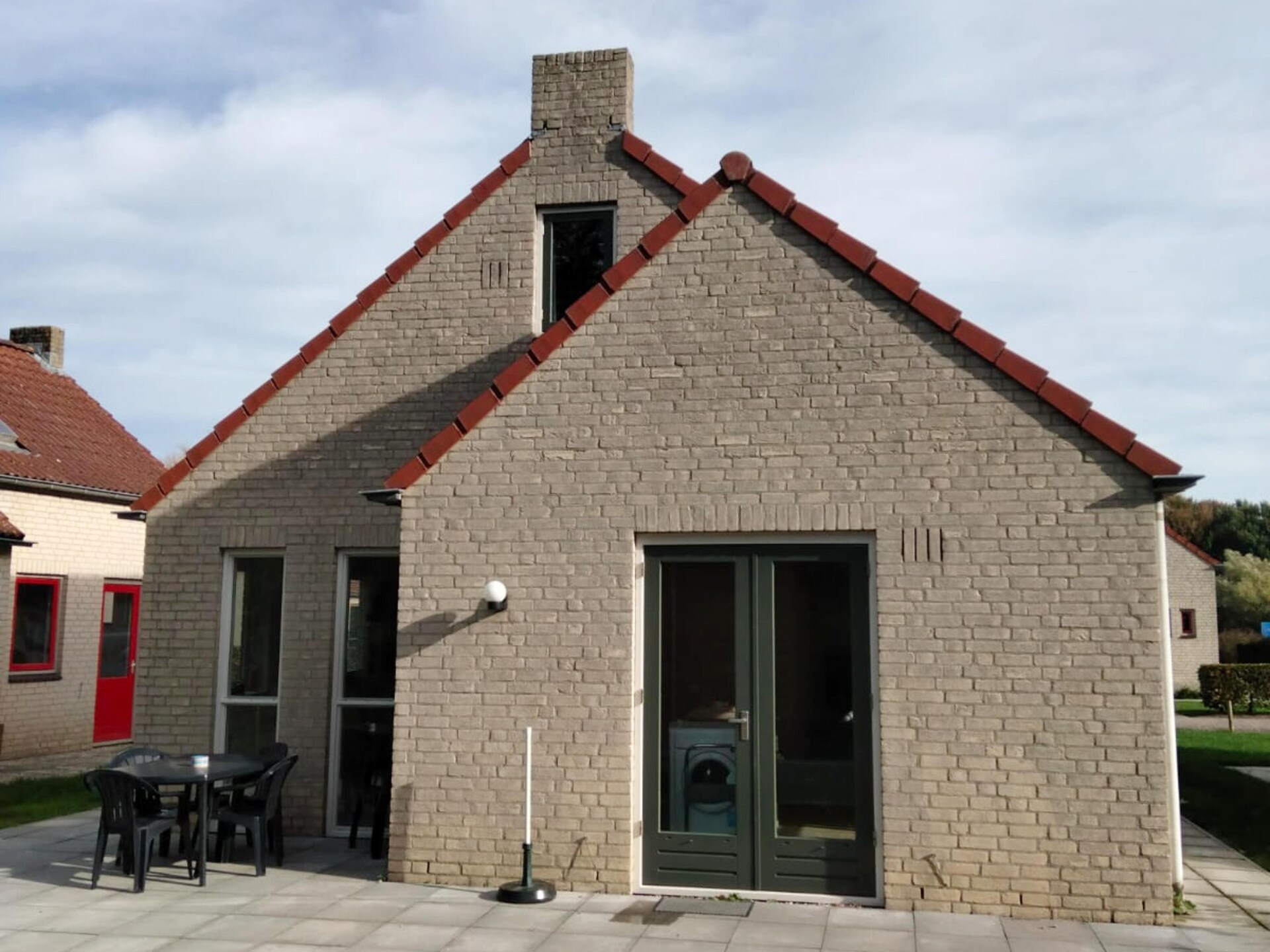 Luxe vrijstaande bosbungalow voor 6 personen aan golfbaan in Ewijk - foto 12