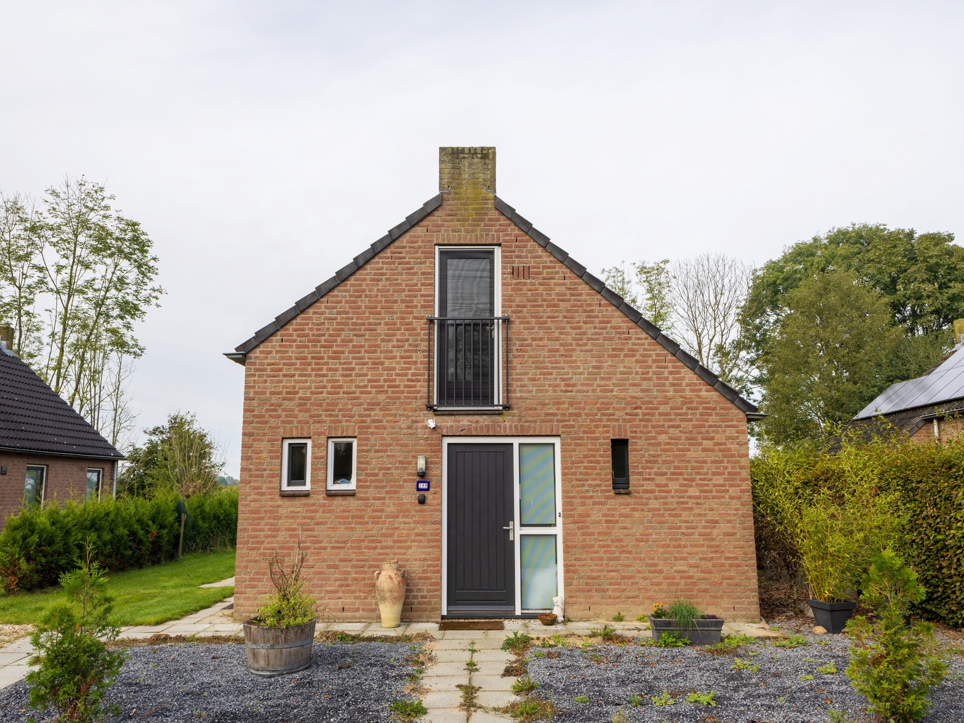 Vrijstaande 6-persoons bosbungalow met omheinde tuin in Ewijk - foto 1